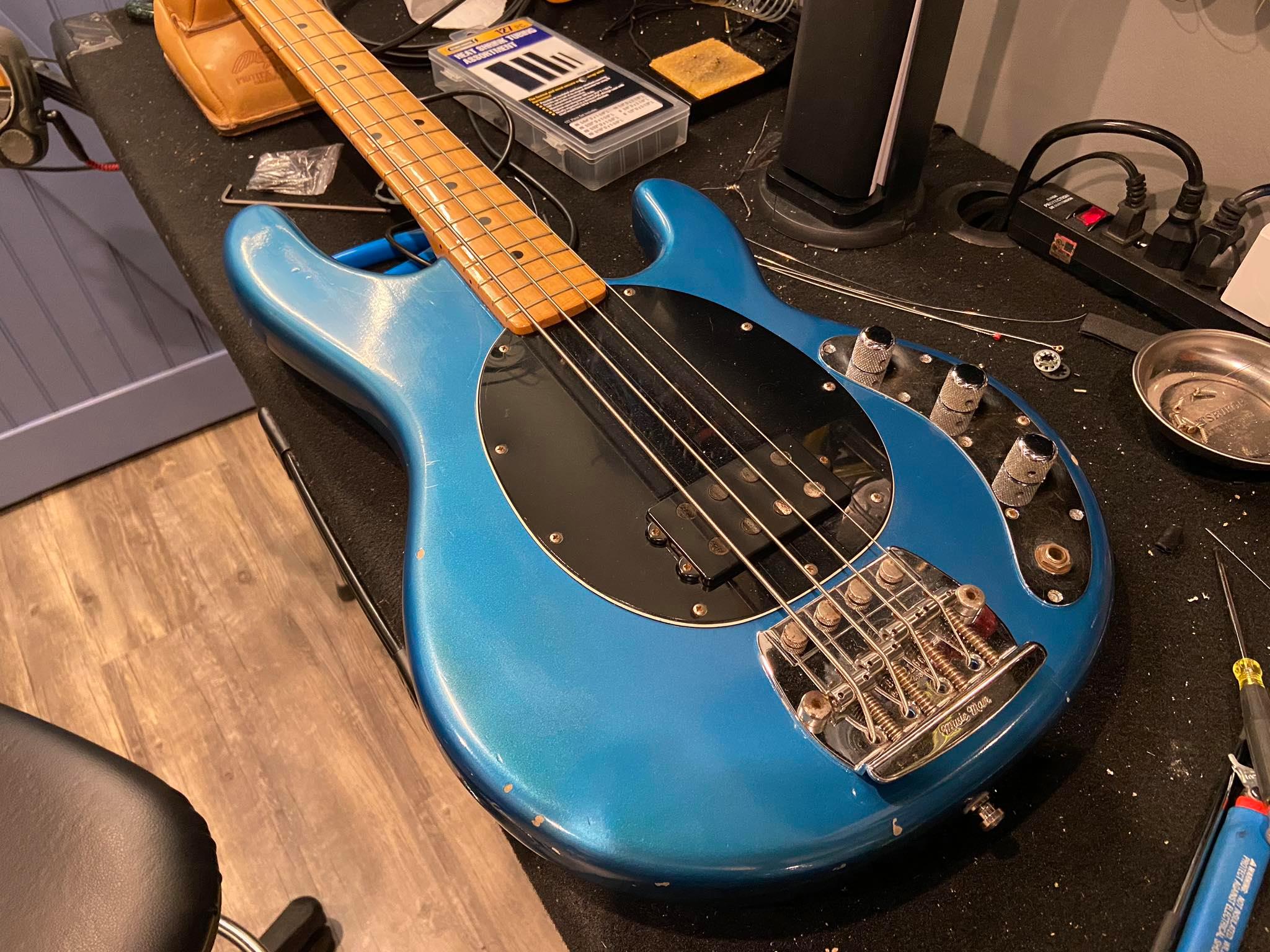 A 1978 Pre-Ernie Ball Music Man Stingray in Walnut. @zombiibass
