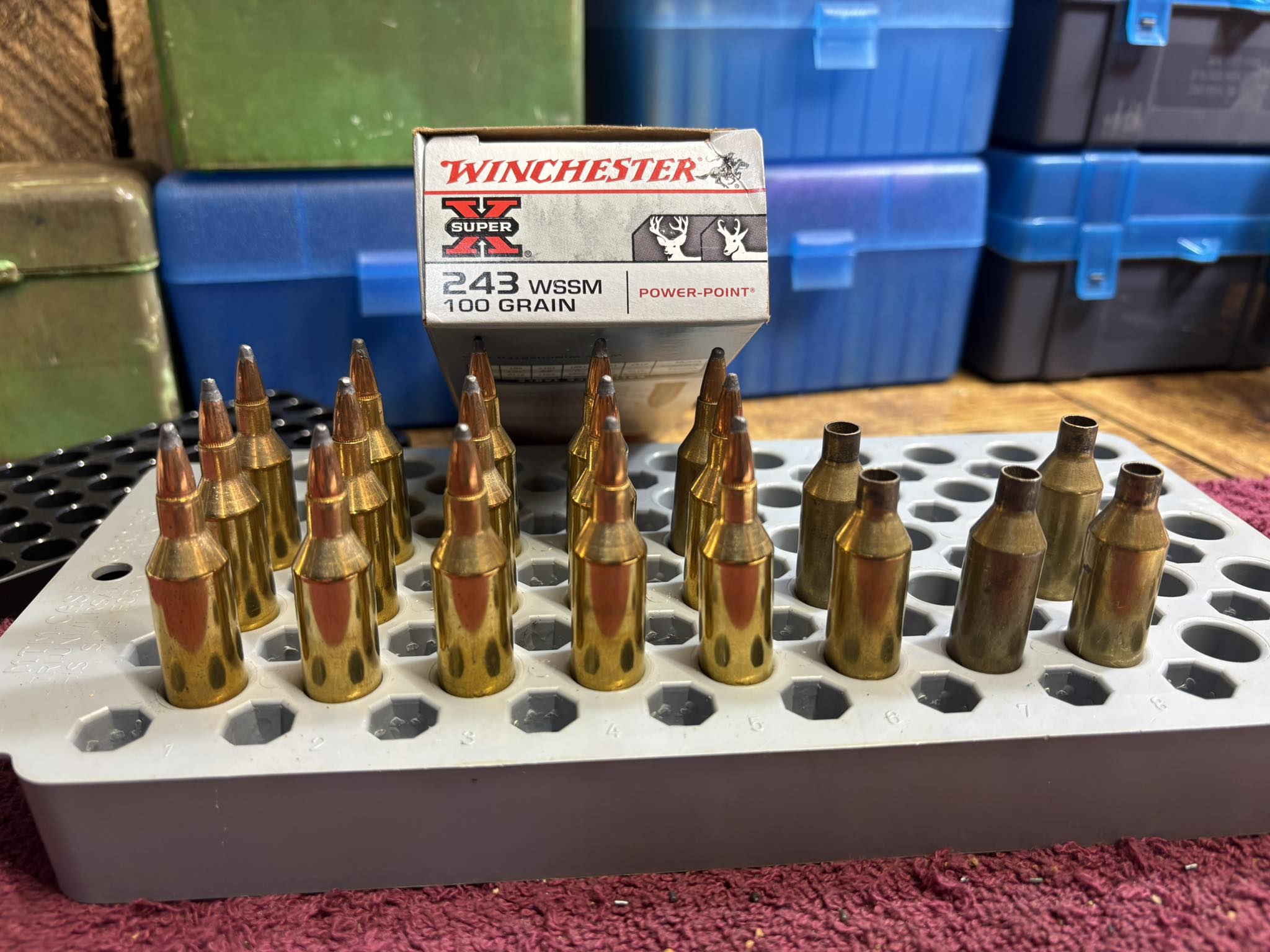Winchester Model 70 SUPER SHORT 25 223 or 243 WSSM Floorplate