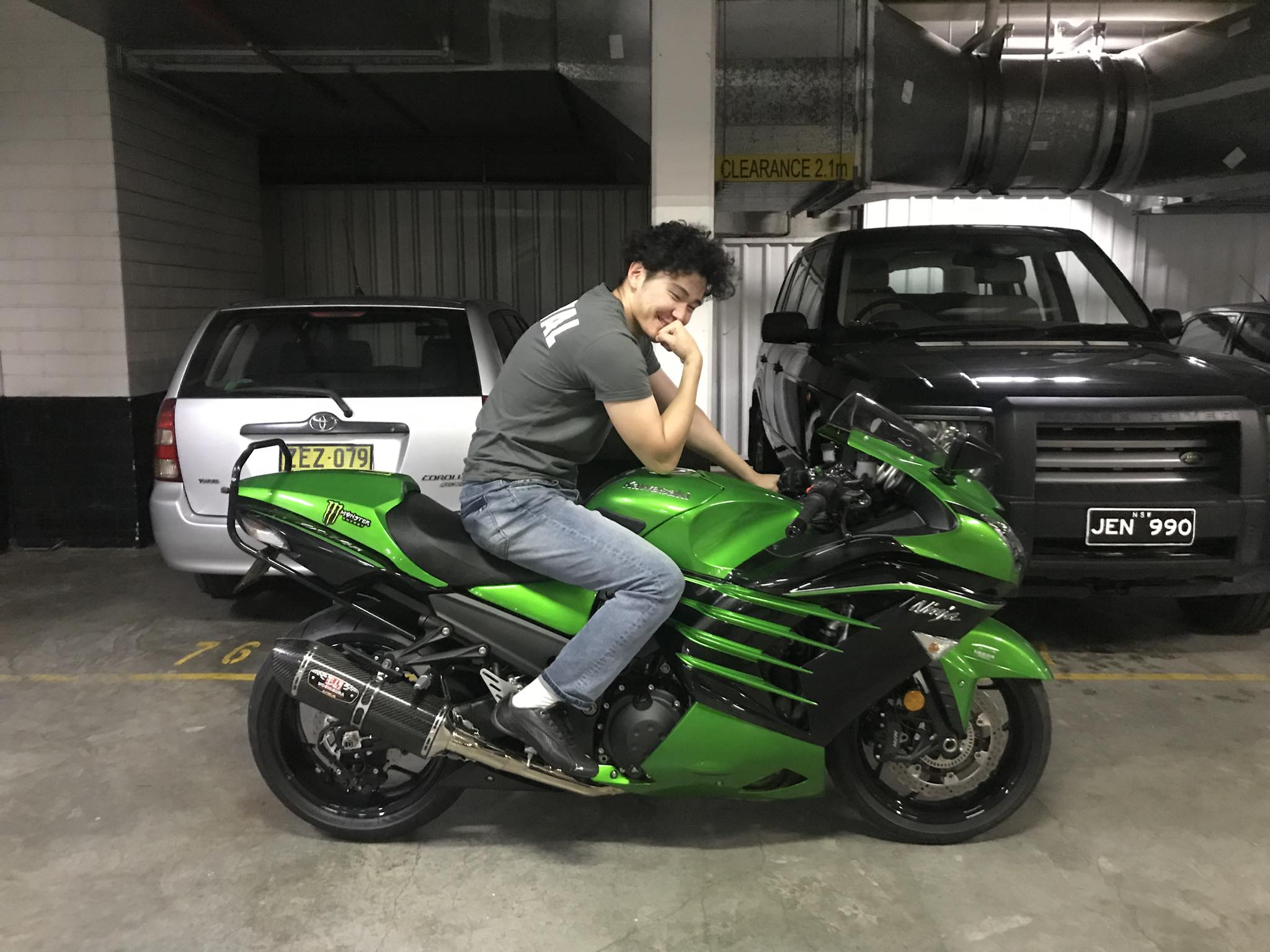 Looking for owners of anniversary red Kawasaki ZZr1400?