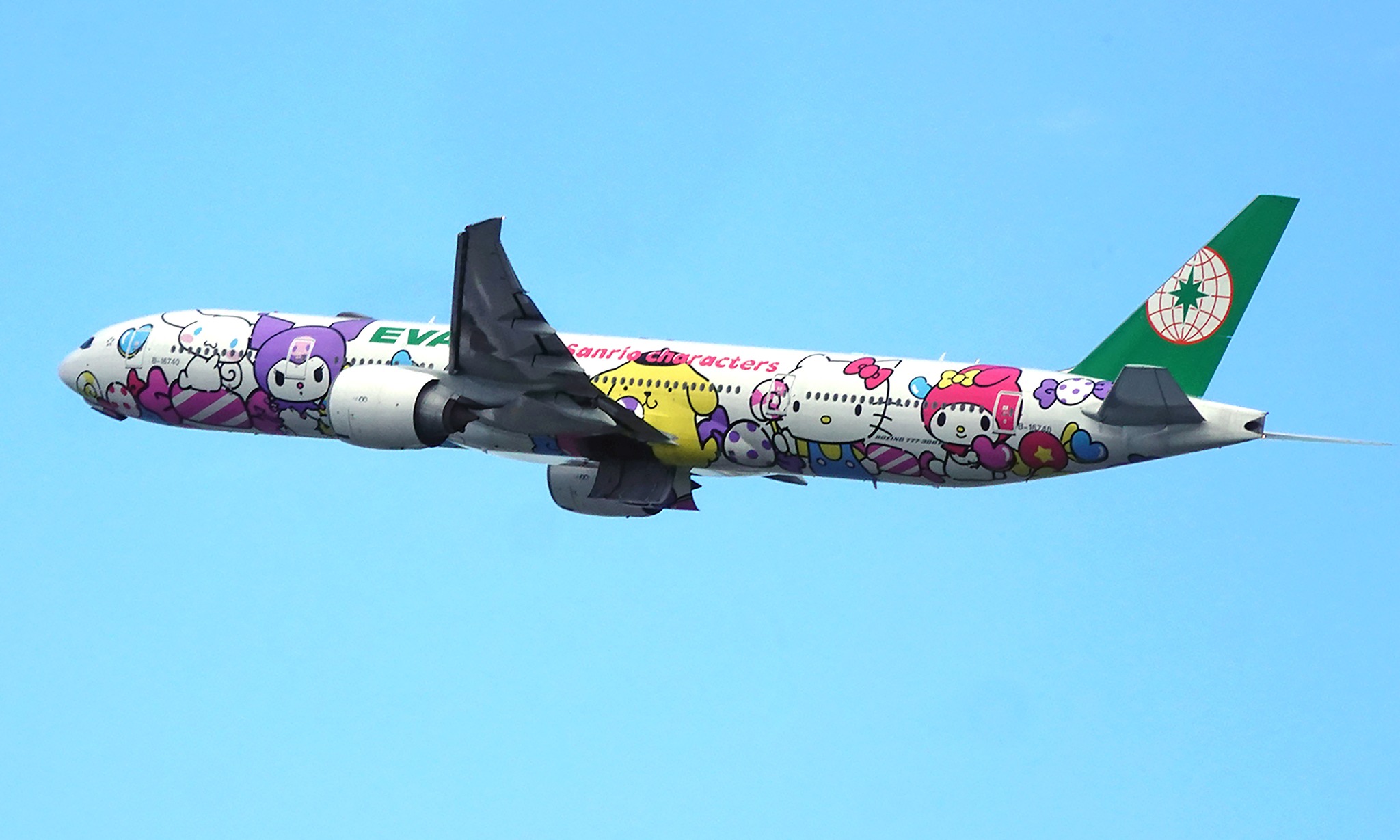 t*t様 EVA AIRサンリオキャラクター Boeing 777-35EER Eva Air Boeing 777-35EER Hello Kitty livery spotted