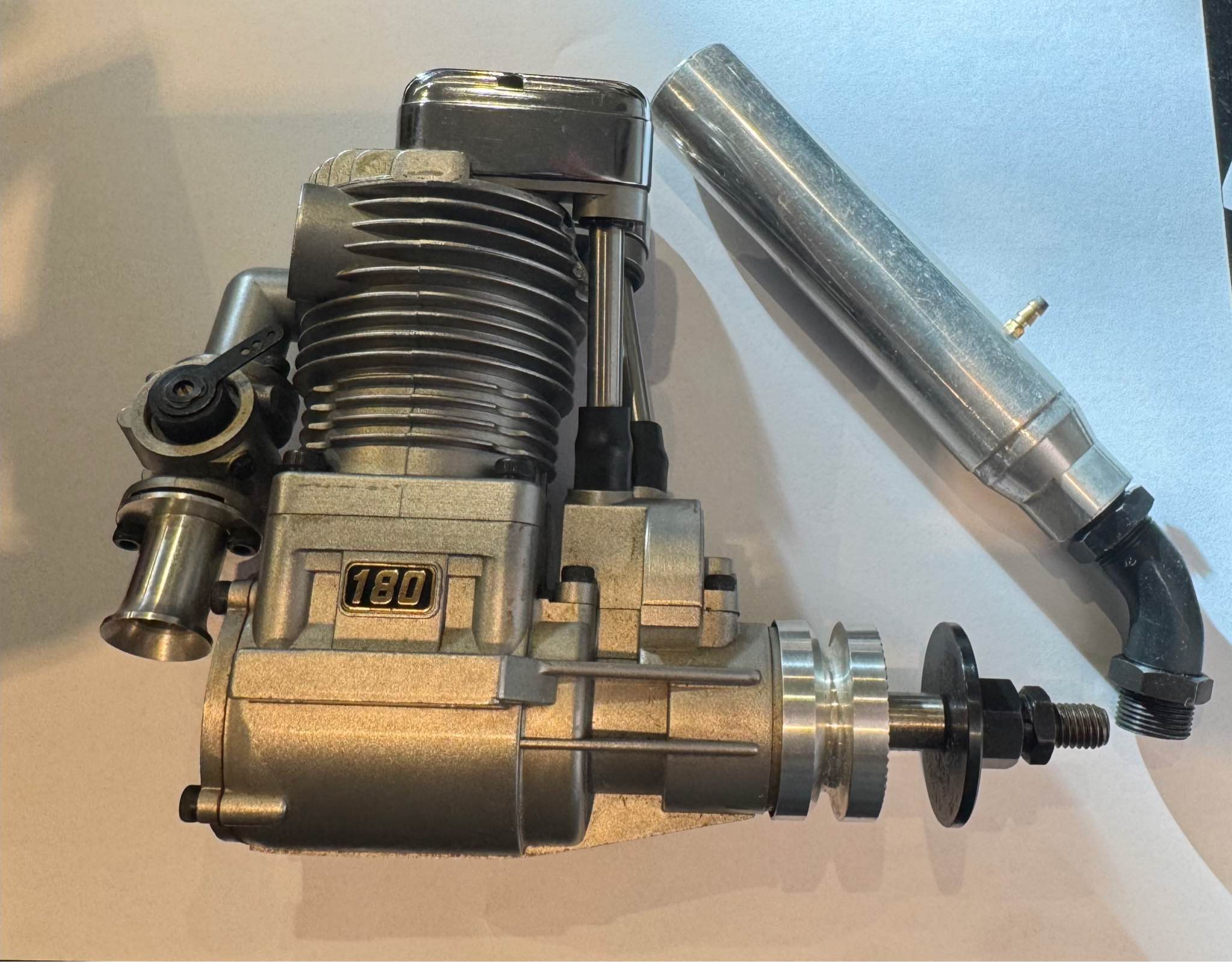 What's the performance of Saito FA-180B 4-stroke glow engine?