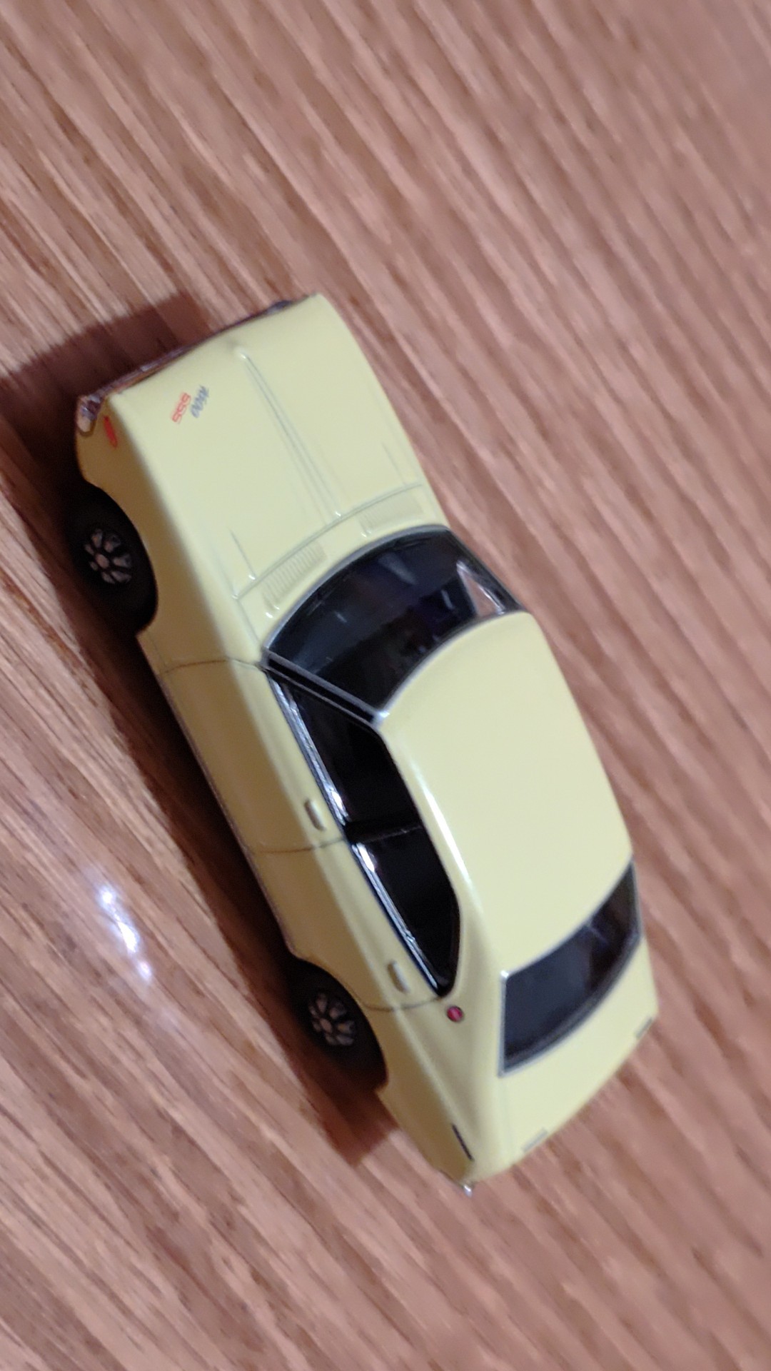 Otro nuevo en Japon. Mazda Familia Astina (1989) 1/24 entrega 94