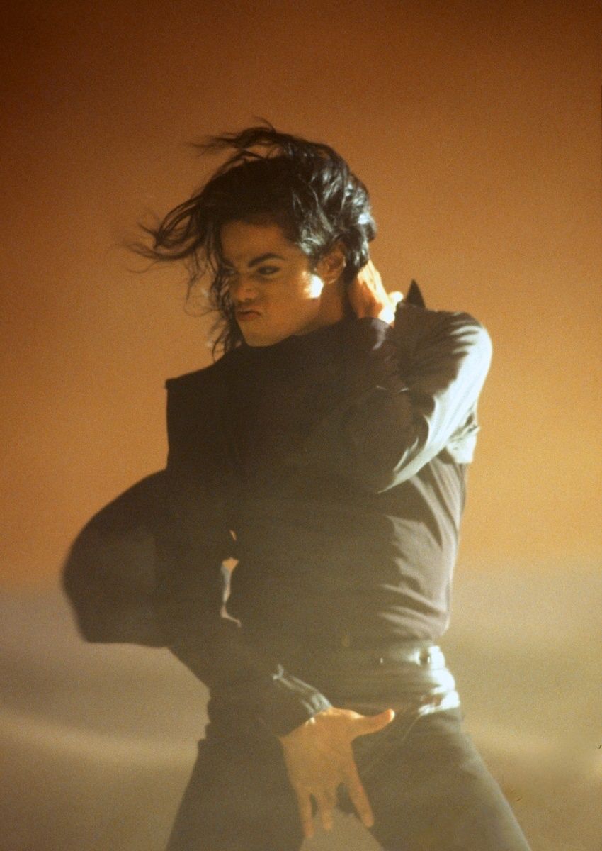 MICHAEL JACKSON COMMERCIAL FOR SONY'S KIRARA BASSO 1991