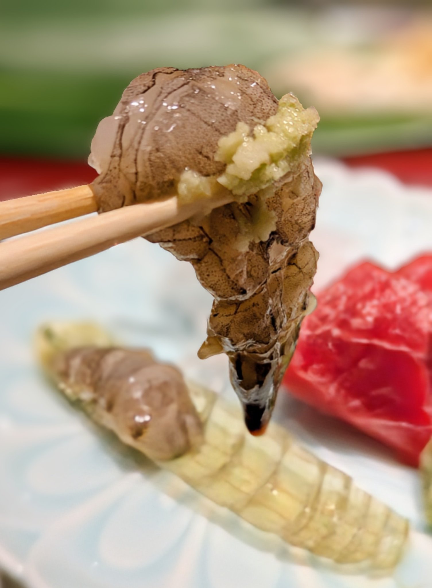 八戸のすし処神田さん。オススメのシャコの刺身。生は初めて食したが、出色の美味さ 甘い〜😋昨日は葡萄海老なかったが、海老より甘いかも？🙄ちょっと ...