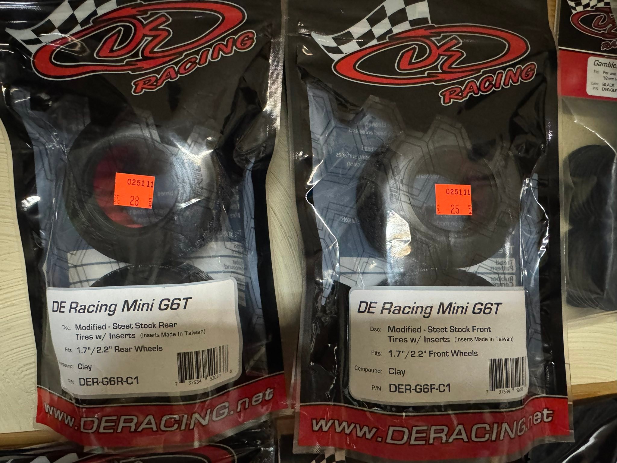DER-G6T-D30 DE RACING G6T SC Oval Tire / D30 Compound / With Inserts / - Kipps H