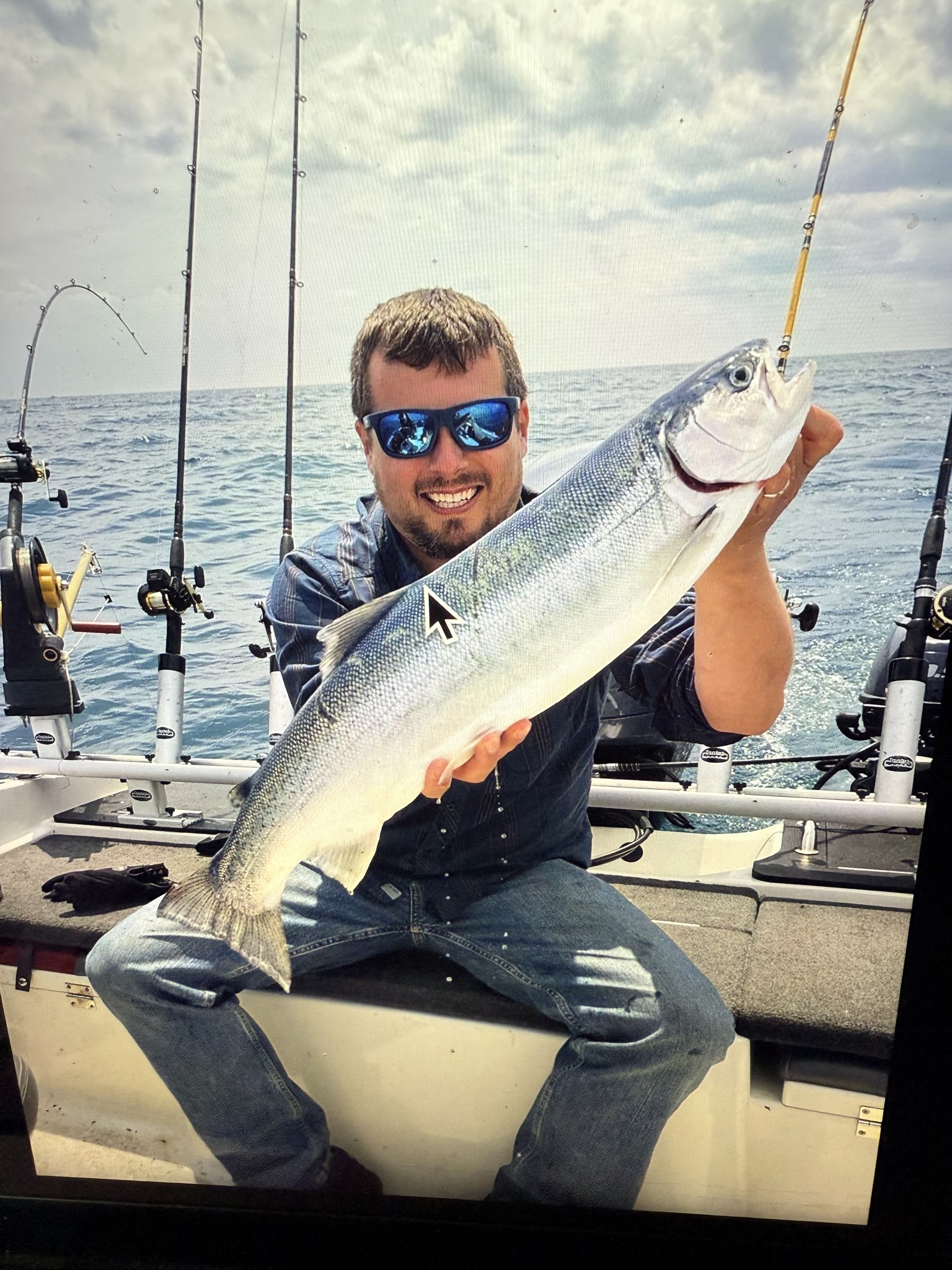 https www.fishusa.com product okuma-magda-pro-dxt-line-counter-reels Okuma Magda Star Drag Levelwind Line Counter Reel Size 15 Black Okuma AV-BF-701H-8000 Avenger Baitfeeder Model:Left Hand / 6.2:1 #BaitcastReel Stainless steel levelwind line