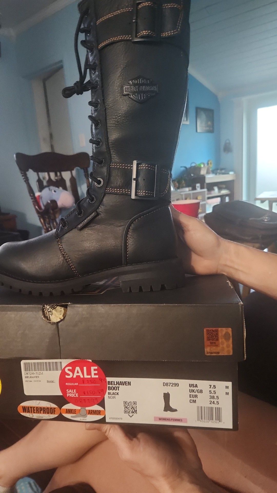 Do harley brand boots require safety certificate?