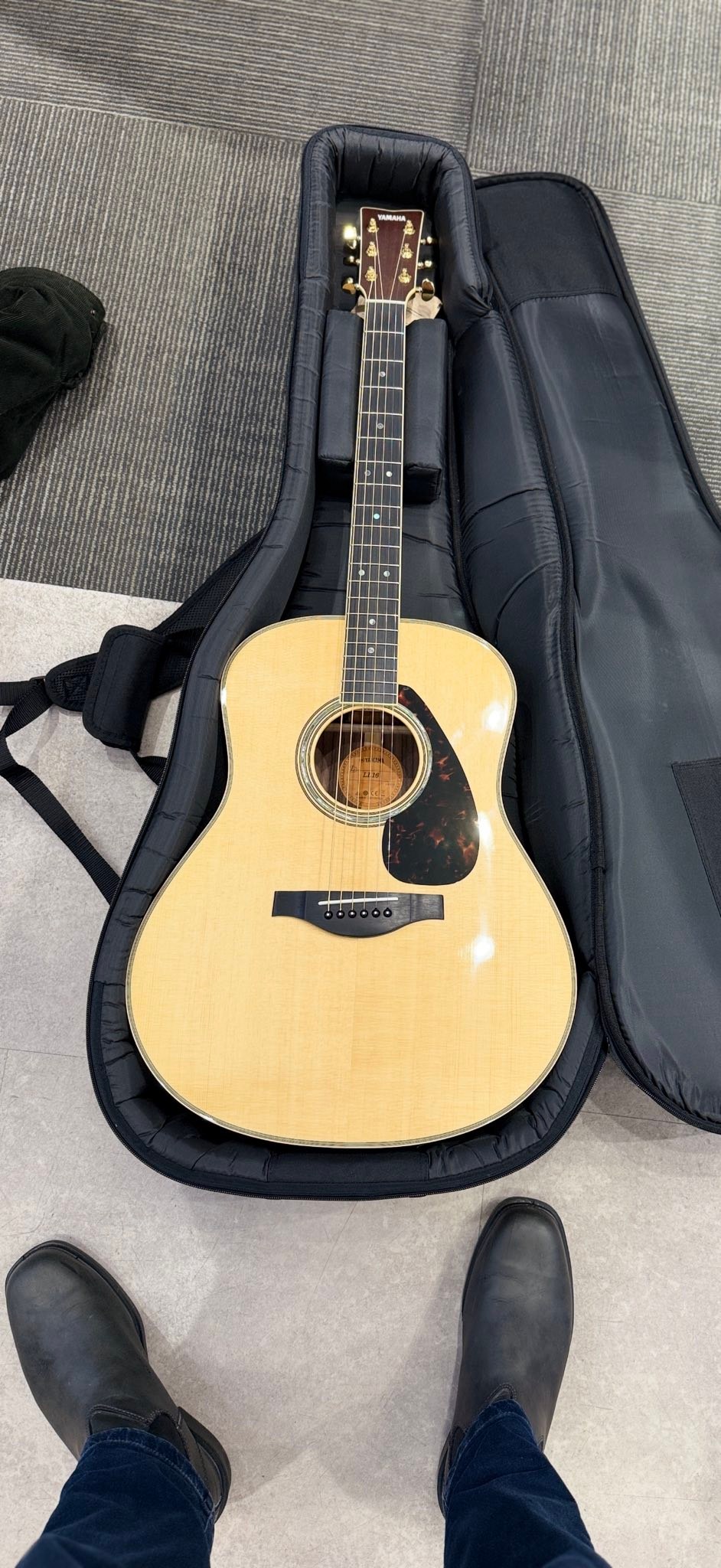 What hard cases are recommended for Yamaha LL 16 guitars?