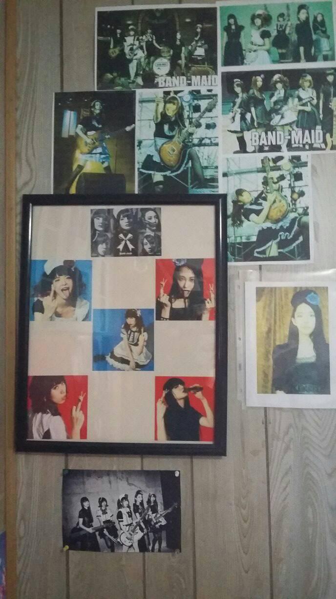 Collecting band-maid trading cards