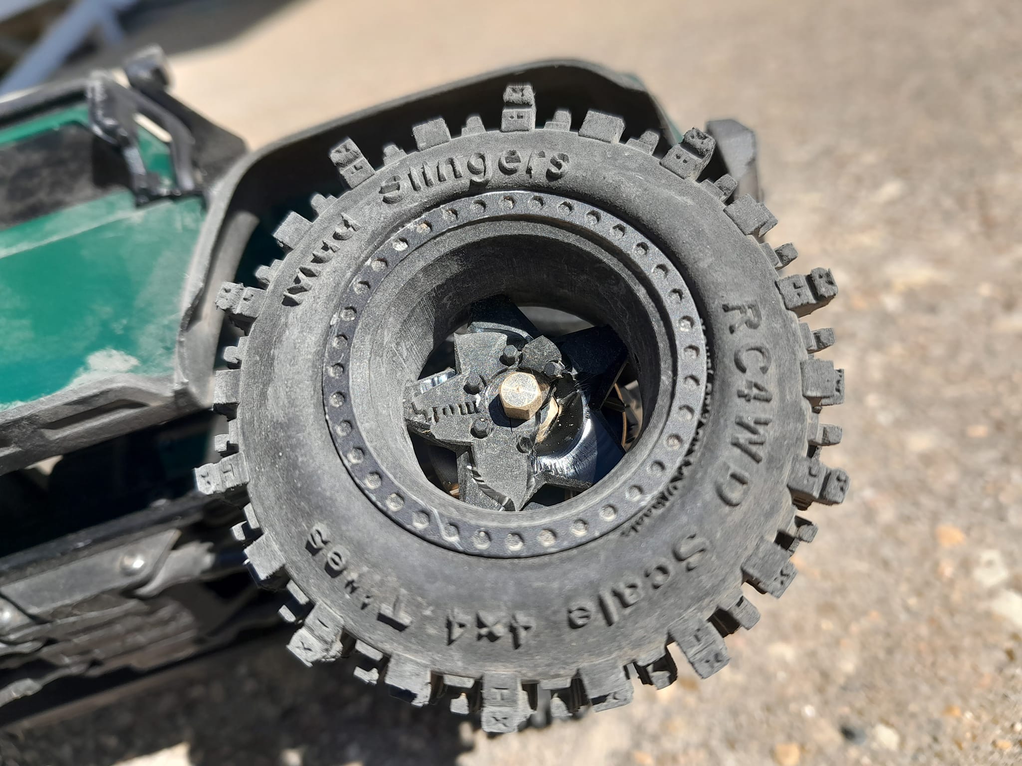 Kyosho Lazer ZX-S Evo with custom 3D printed wheels