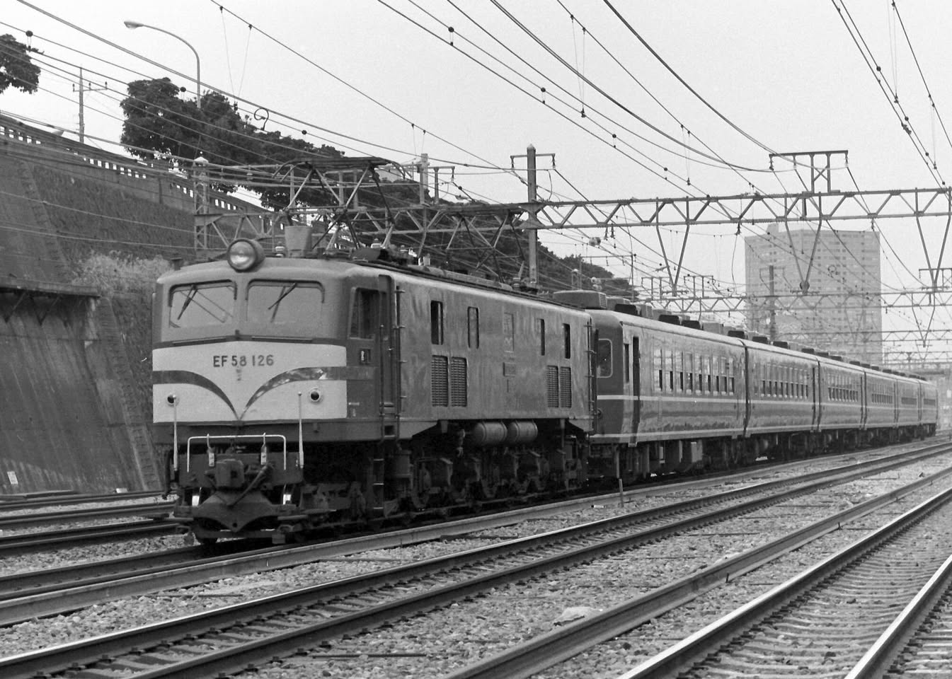 なつかしの昭和平成♡投稿ランド♡ | 40年前の今日、昭和60年2月18日はパターンがよかった | Facebook