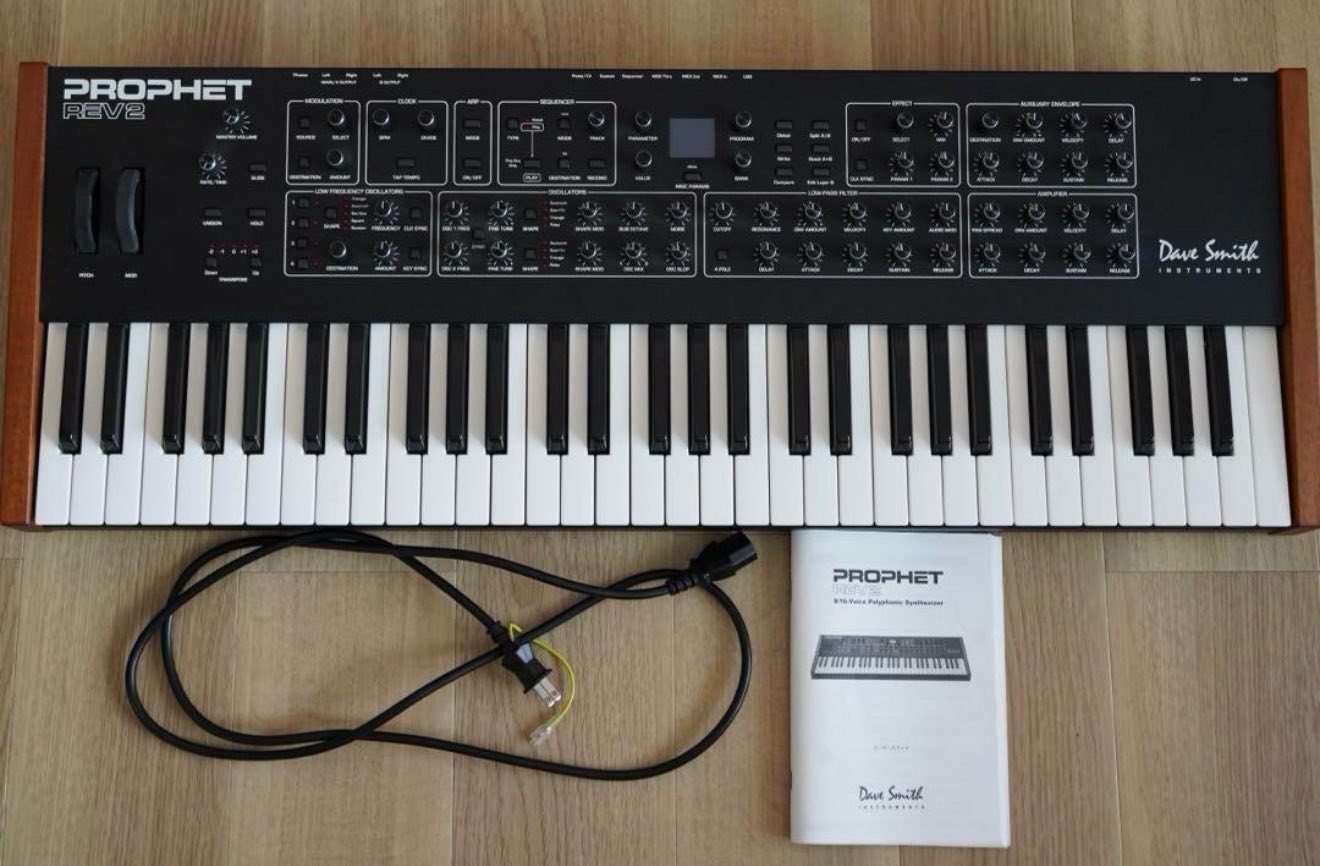 Dave Smith Prophet Rev 2 16V