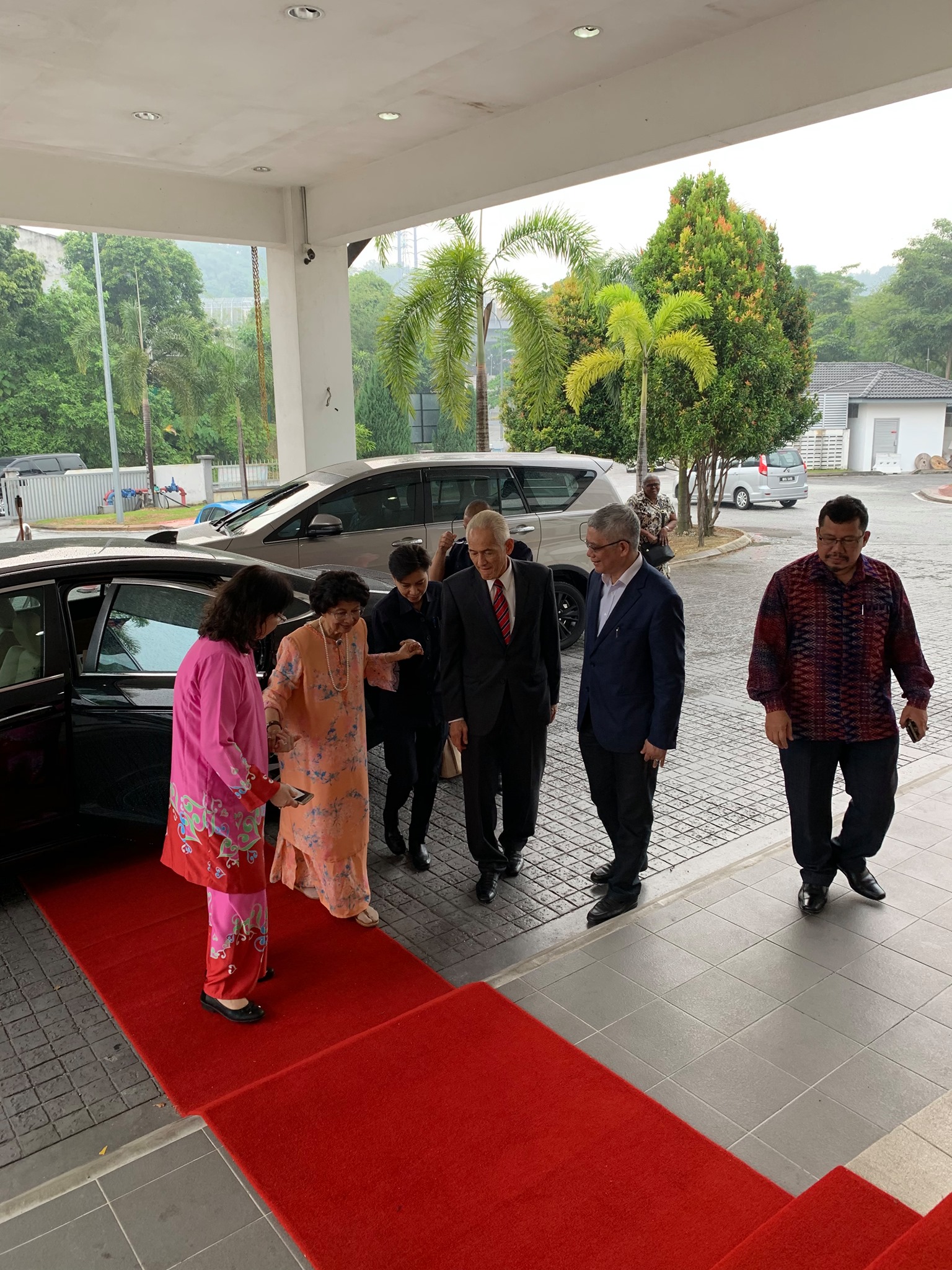 Persatuan Alumni UM (PAUM) - We are pleased to welcome YABhg Tun Dr ...