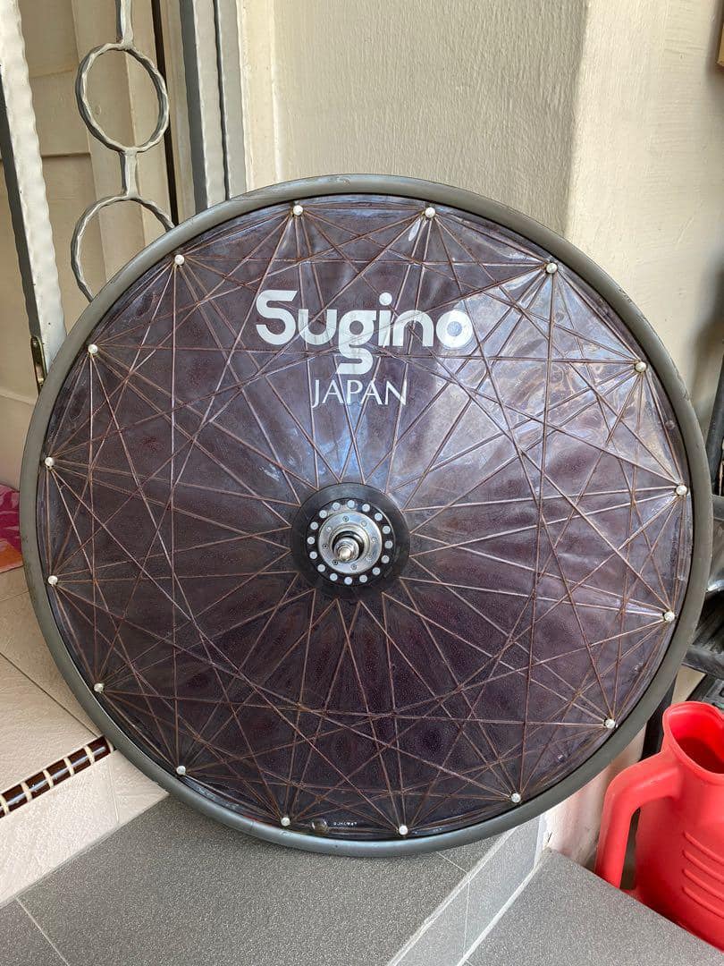 Sugino 75 Tyranno disc wheel for track and velodrome