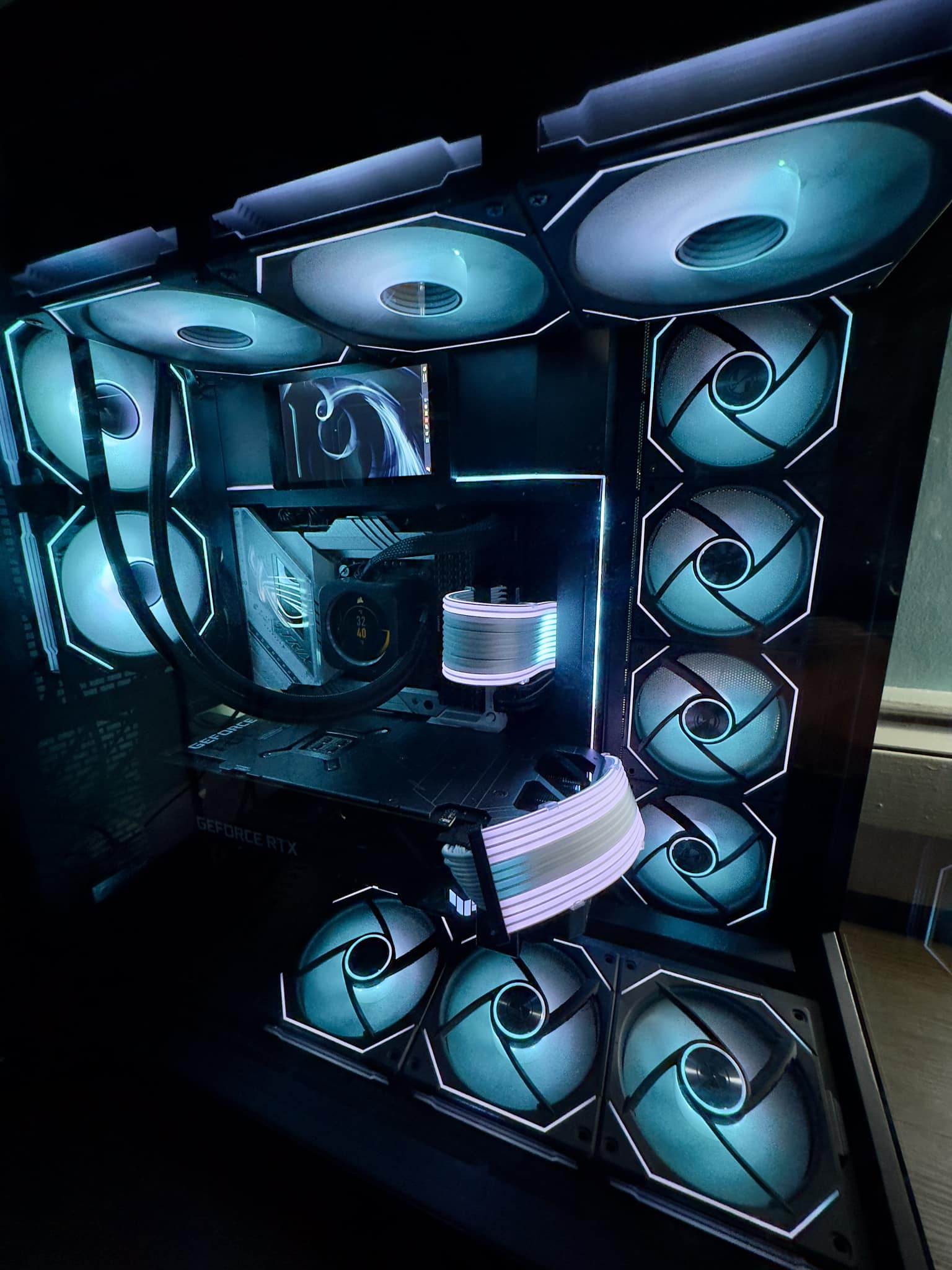 Kit DRGB Phanteks NV9 Premium Bianco - Illumina Il Tuo Case Con 4 Moduli LED
