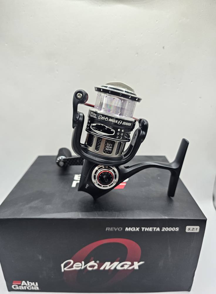 Abu Garcia​ Revo MGX Theta​ 2000S​ 😍👇
