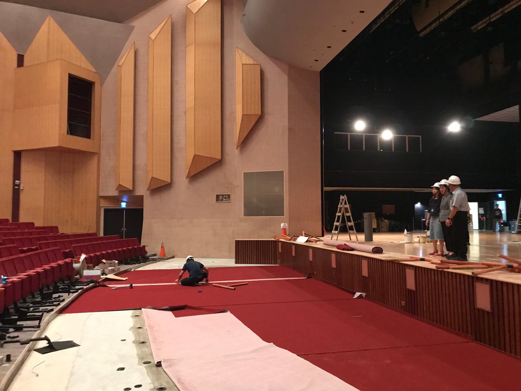 走在紅毯那一天帶上幸福的戒 嘉義市政府文化局音樂廳chiayi City Concert Hall Facebook