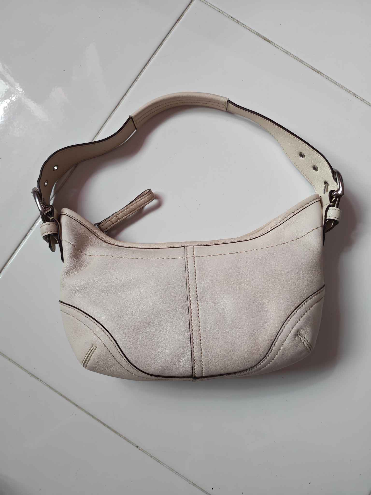 Vintage Coach Mini Soho Hobo shoulder bag, style number 9541 