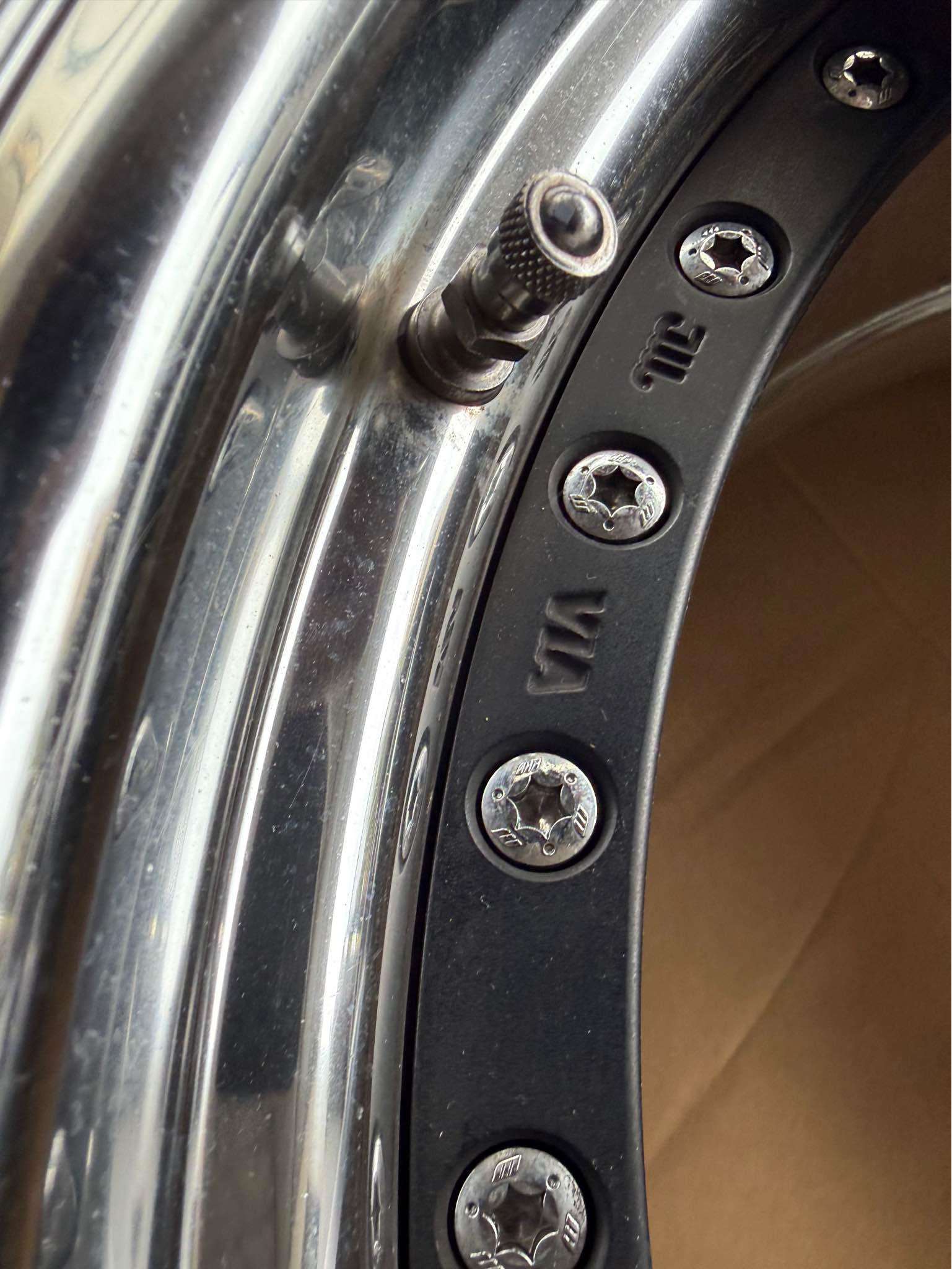 Used Rim work Zeast st2 20 x 9.5j +33 all round Pcd114.3/5H No 