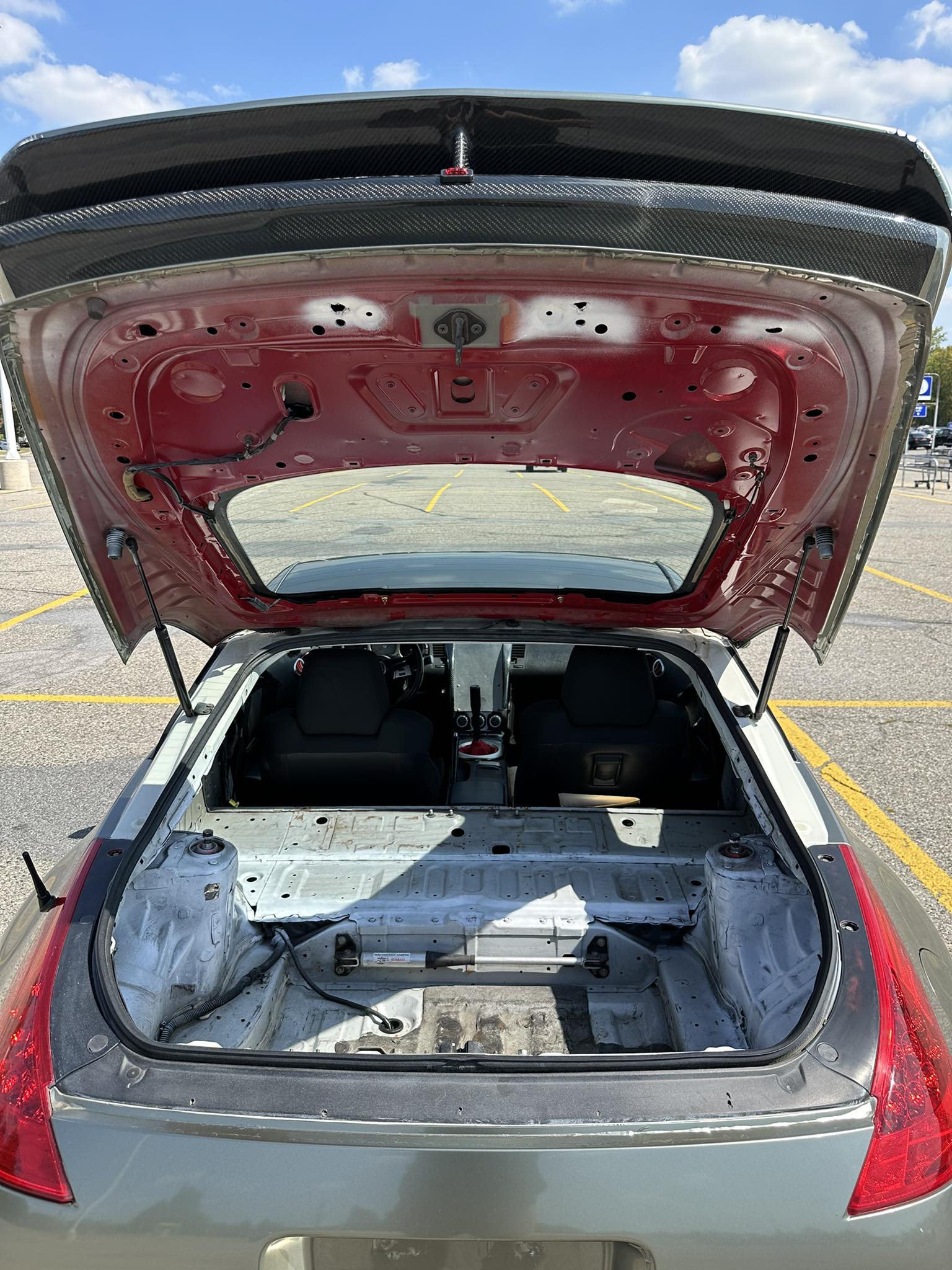 What box fits in a 1995-98 Nissan 240sx trunk?
