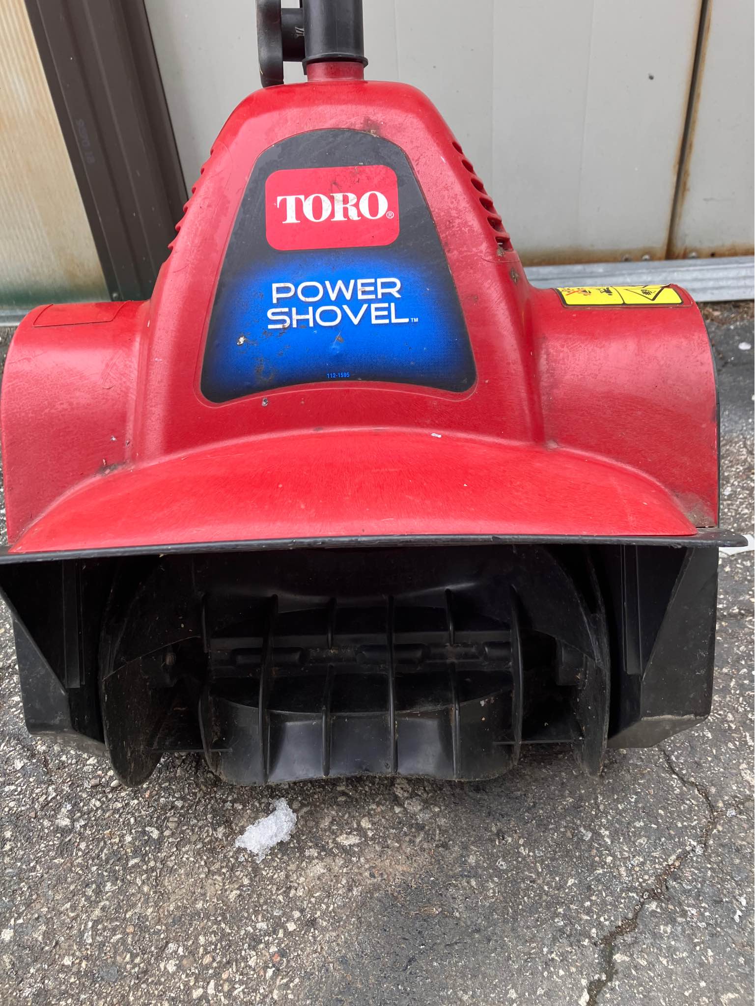 Toro 7.5amp 14” electric corded snow shovel. Extension cord not ...