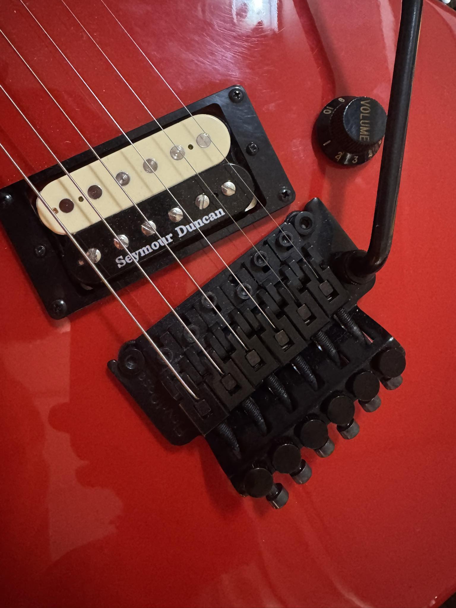 Floyd rose 1000についてちょっとお聞きしたいことが。