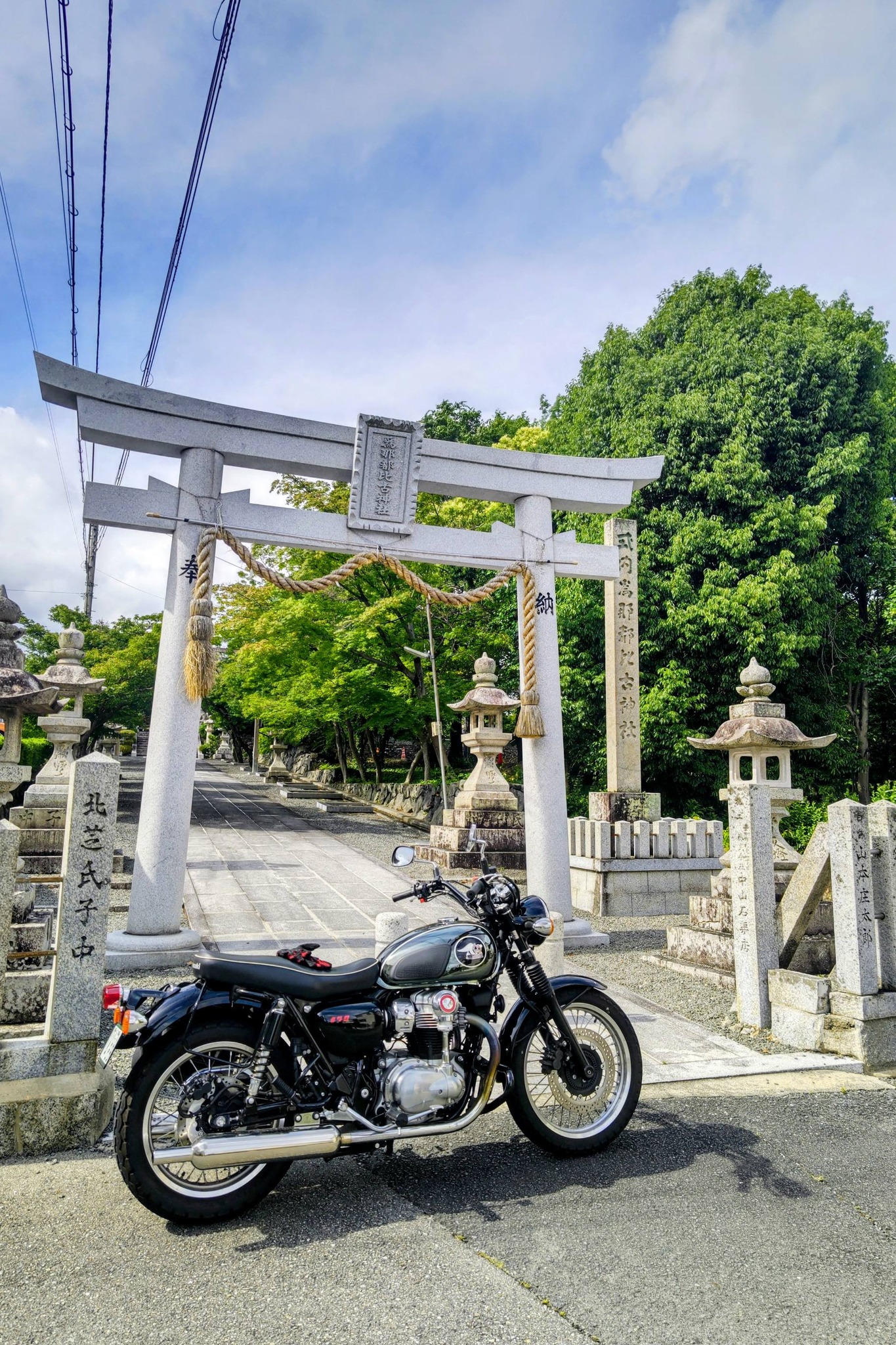 教えて下さい。 1999年式のW650の純正マフラーの刻印は何番になるの 