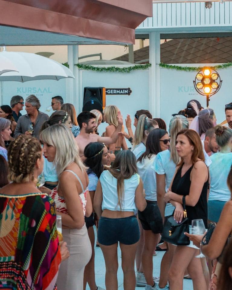 Private X Party® | Ultimissimi posti a cena spettacolo Luna Party ...