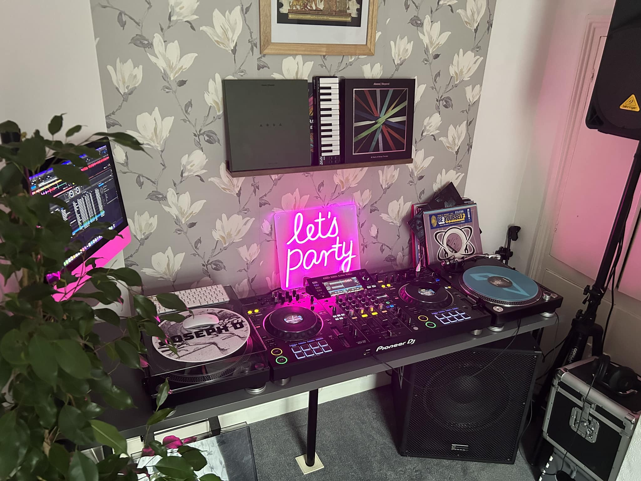 Pioneer DJ XDJ-XZ home setup with Anjunabeats