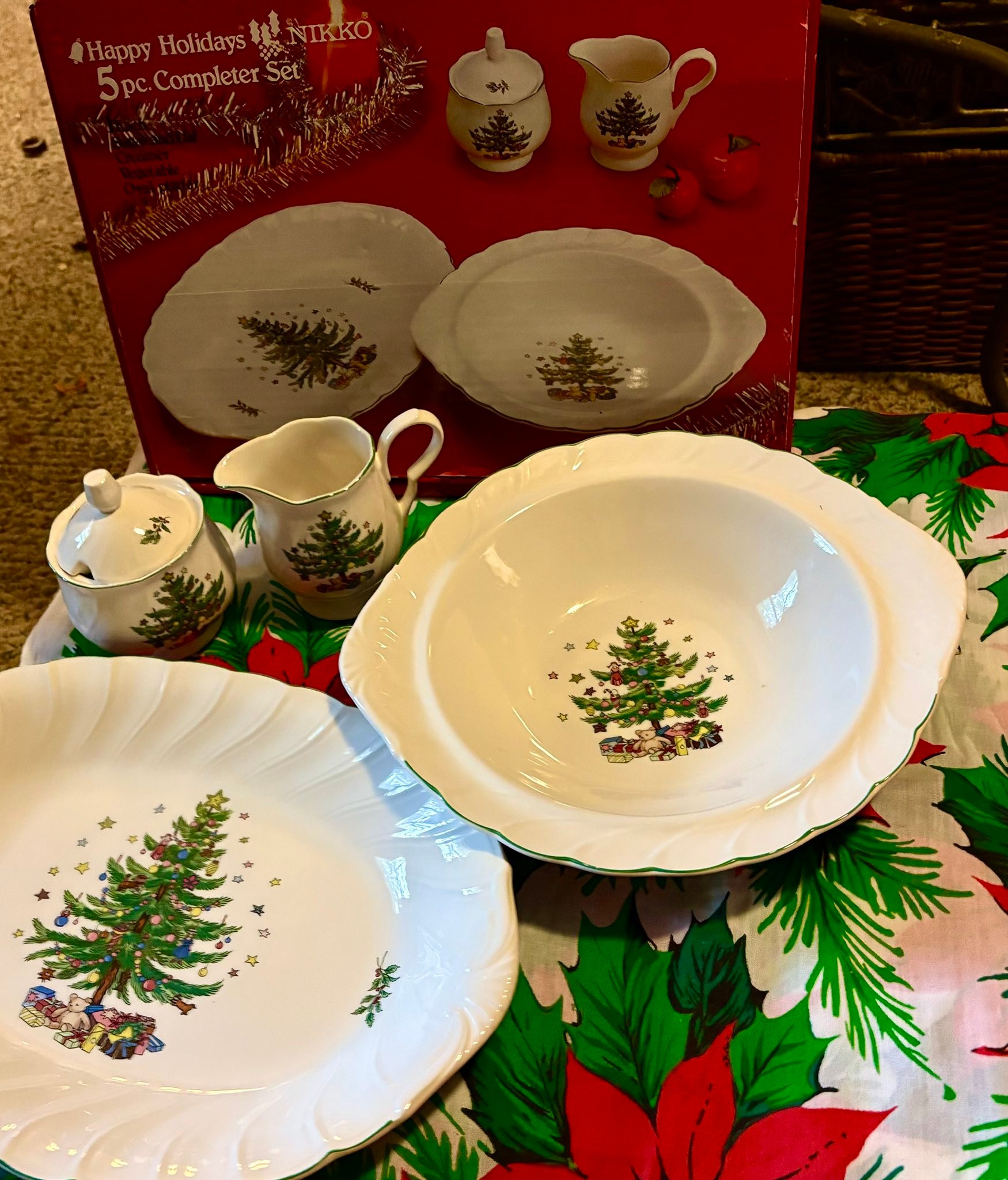 Nikko Christmastime/Happy Holidays Vintage Dinnerware for 8