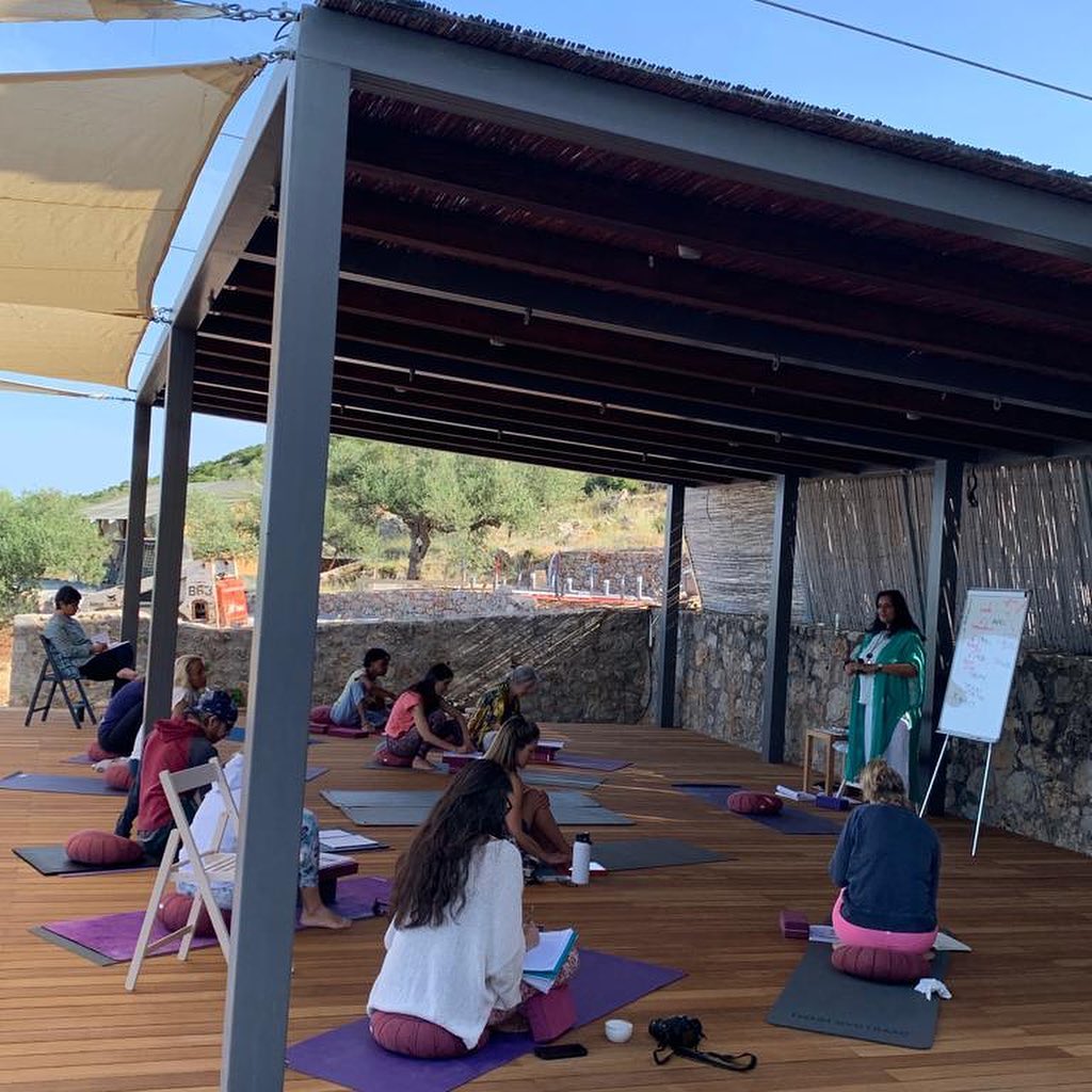 Kamini Desai, combines modern... - Zen Rocks Retreat Center