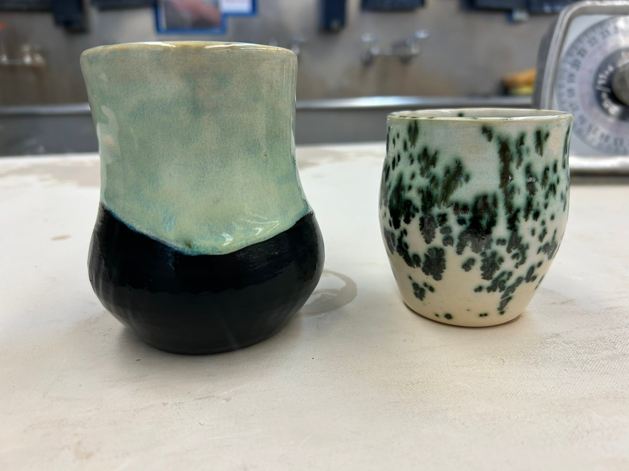 tasse kollegen lustig Du Bist Normal - Personalisiertes Geschenk Farbe:Azzura