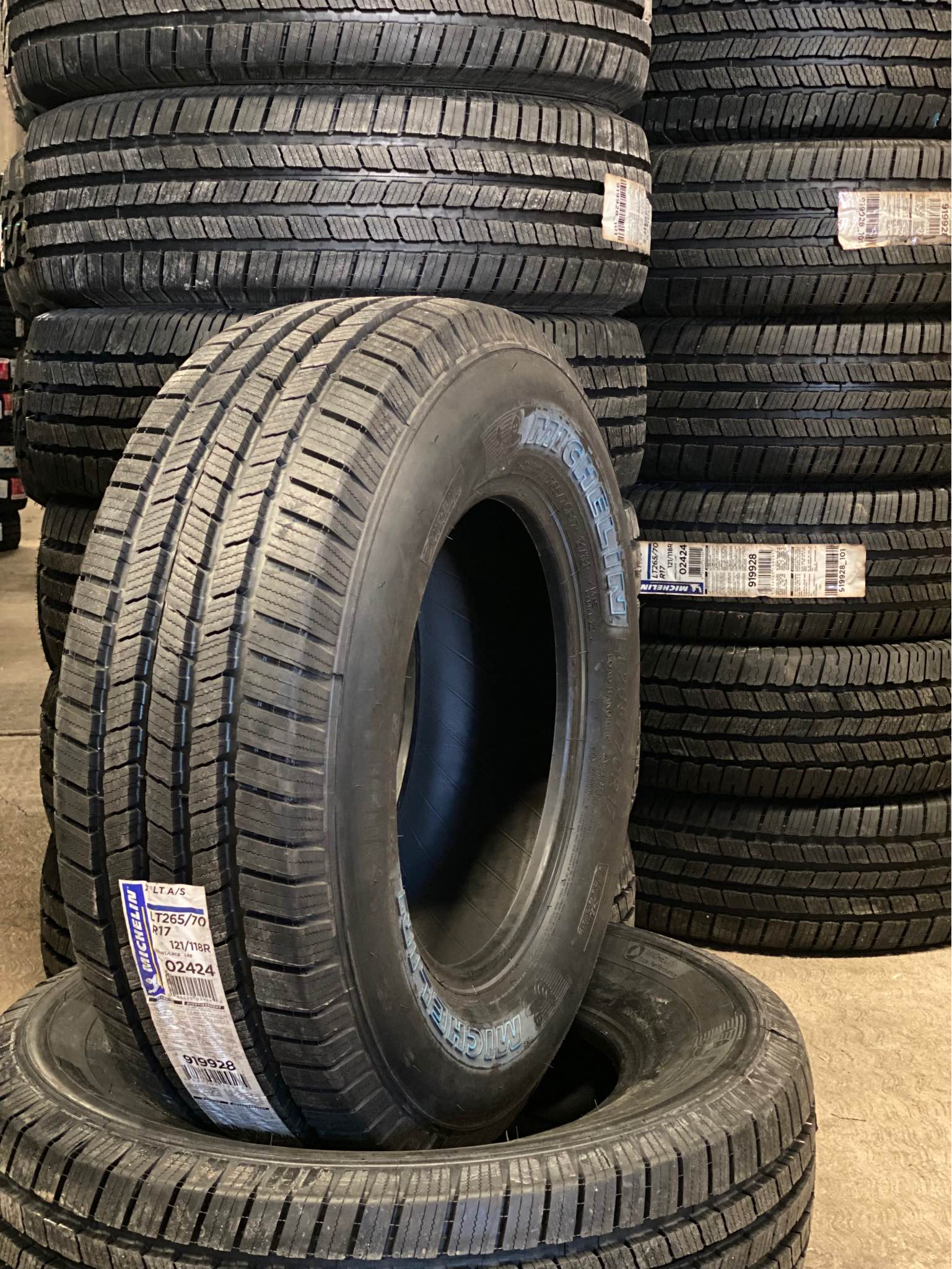 265/70R17 Michelin - Car Wheels, Tires & Parts - Vicente Guerrero ...