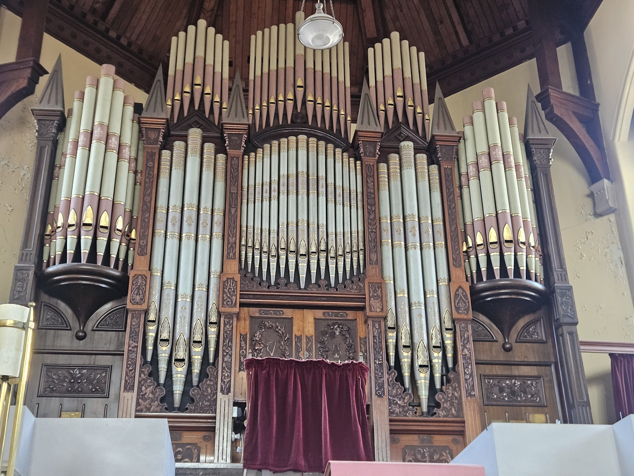 Why does my EP action pipe organ have a constantly sounding pipe?