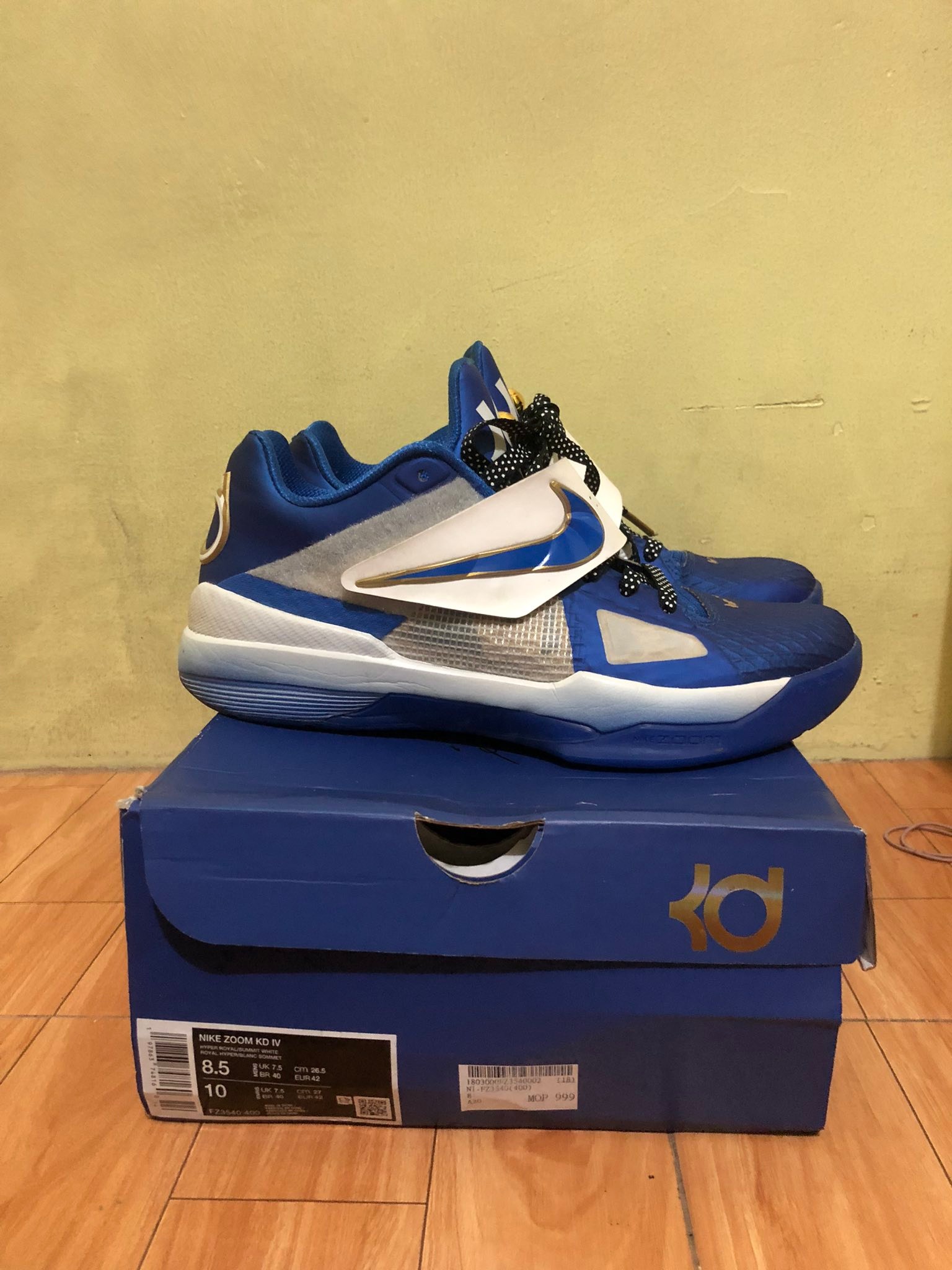 N.i.k.e original💯💯 KD Trey 5 X Size 42=26.5 cm 44=28 cm Price
