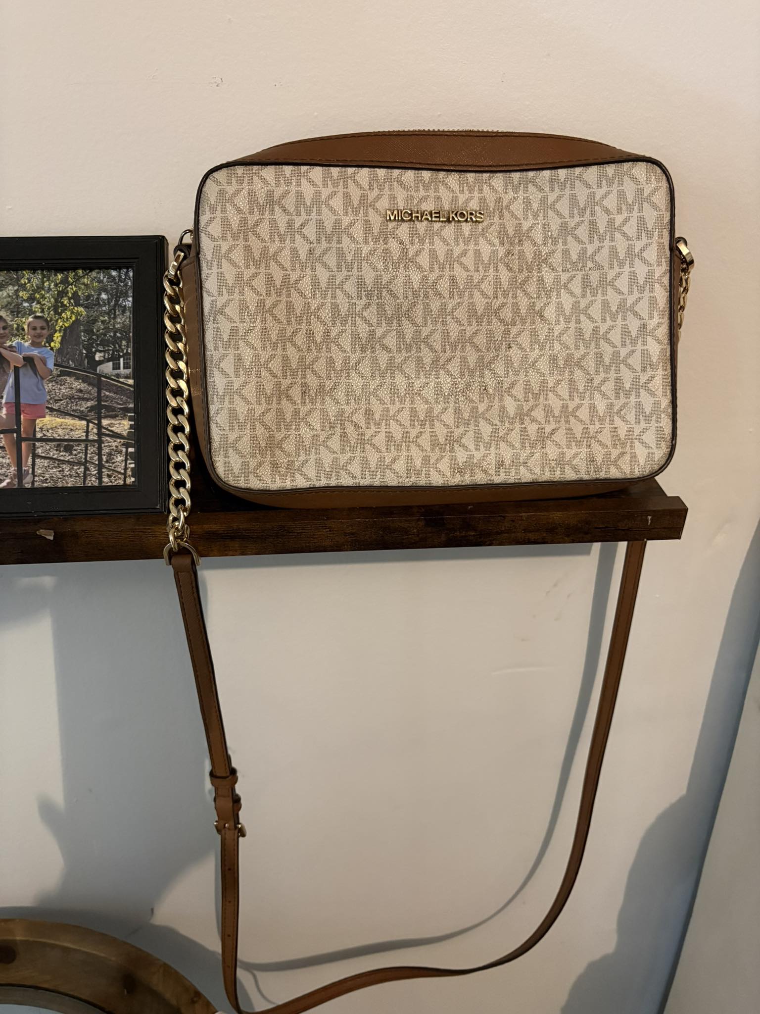 Michael corse purse and has matching wallet as well $40