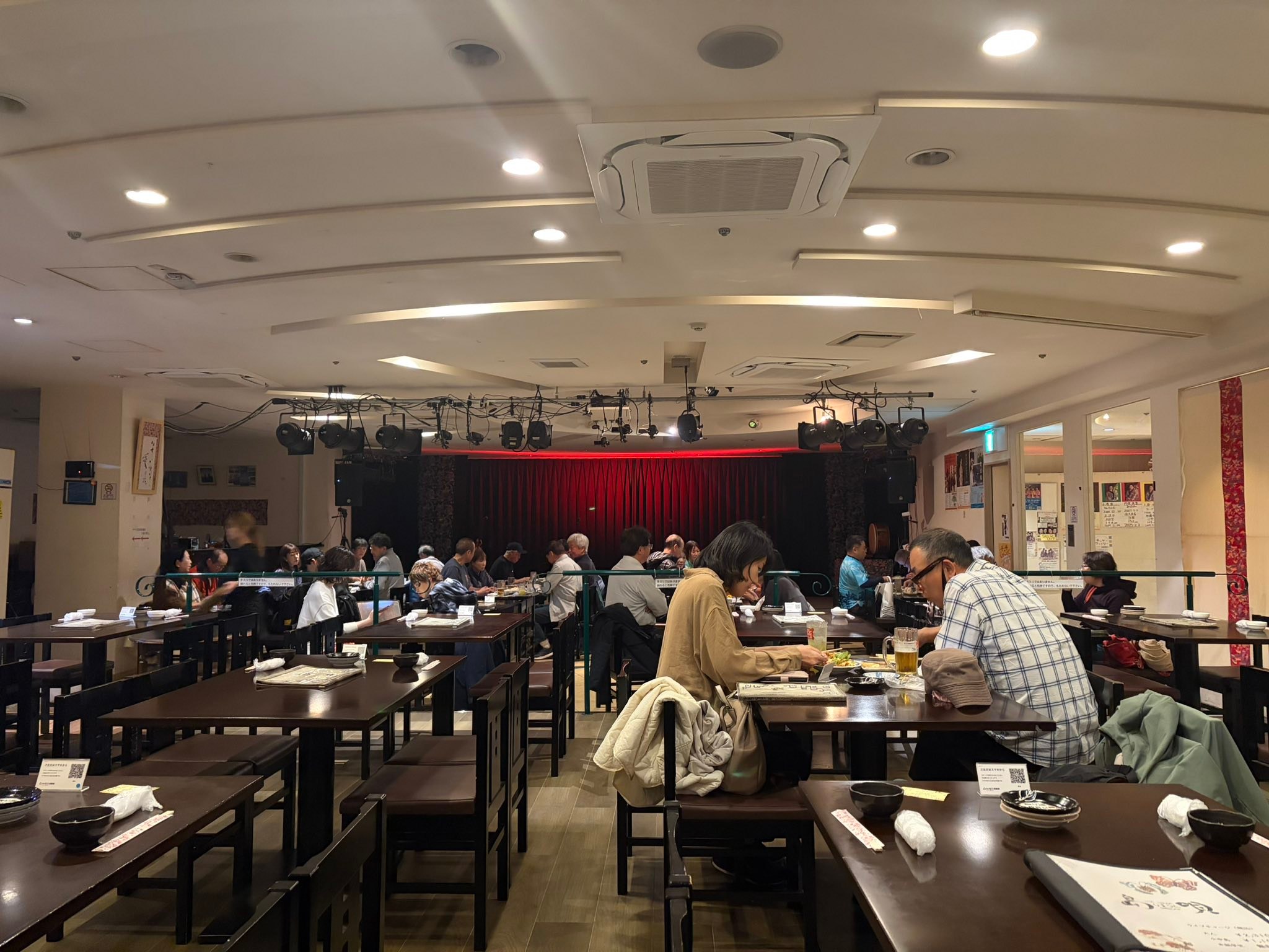 ライブ ハウス 島 唄