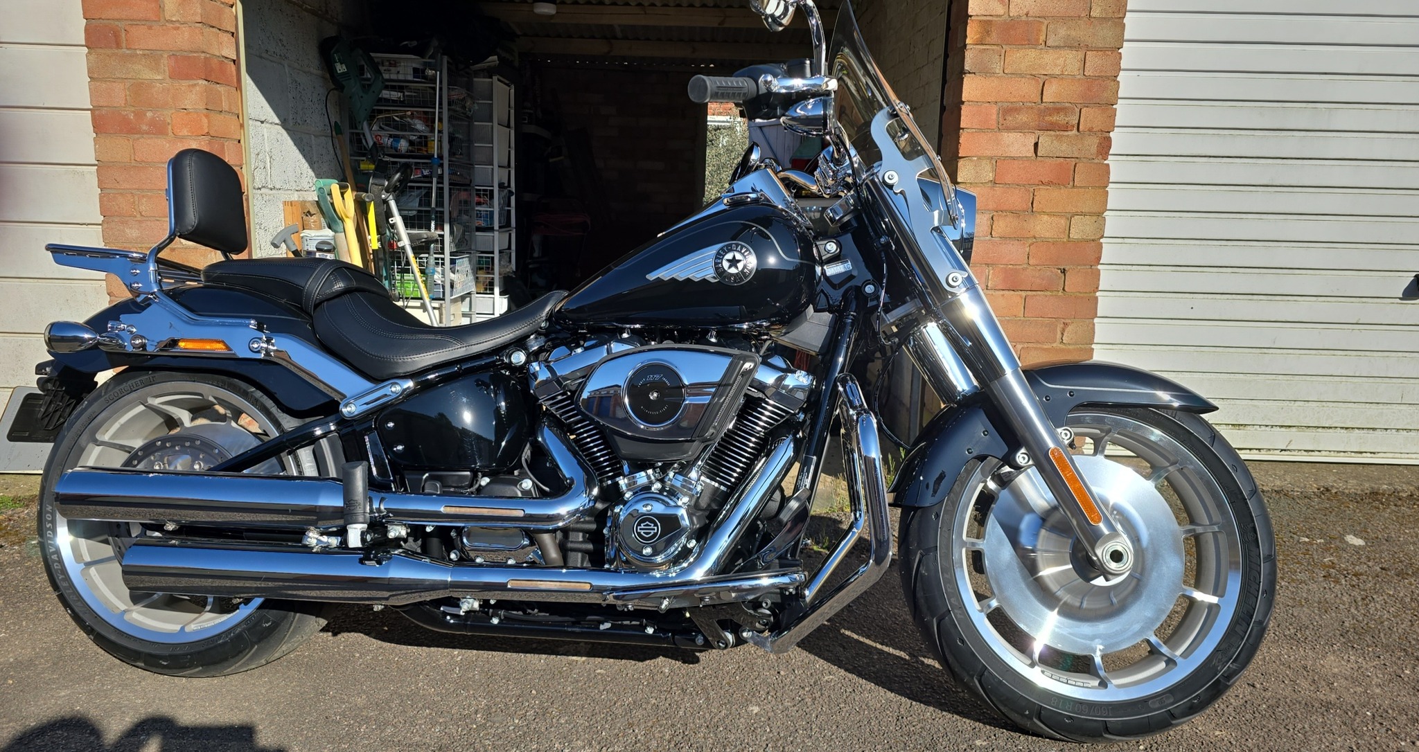 Are there any groups of guys that ride older motorcycles in town