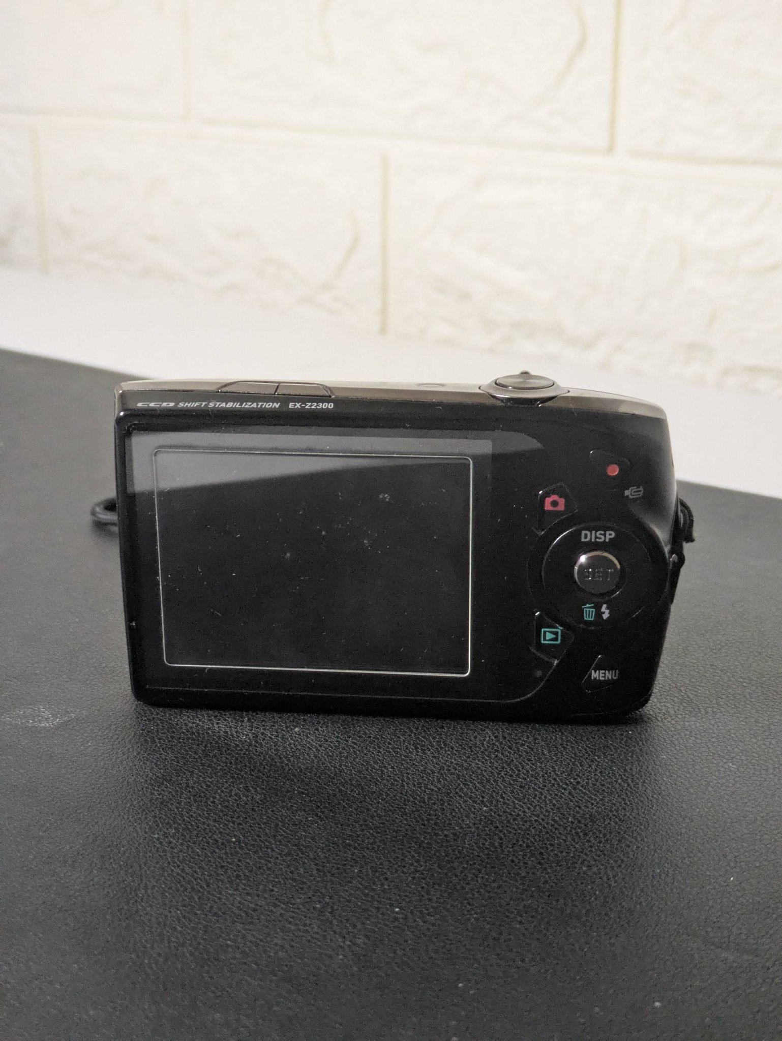 CASIO EXILIM EX-Z2300 コンパクトデジタルカメラ CCD ゴールド 動作品 