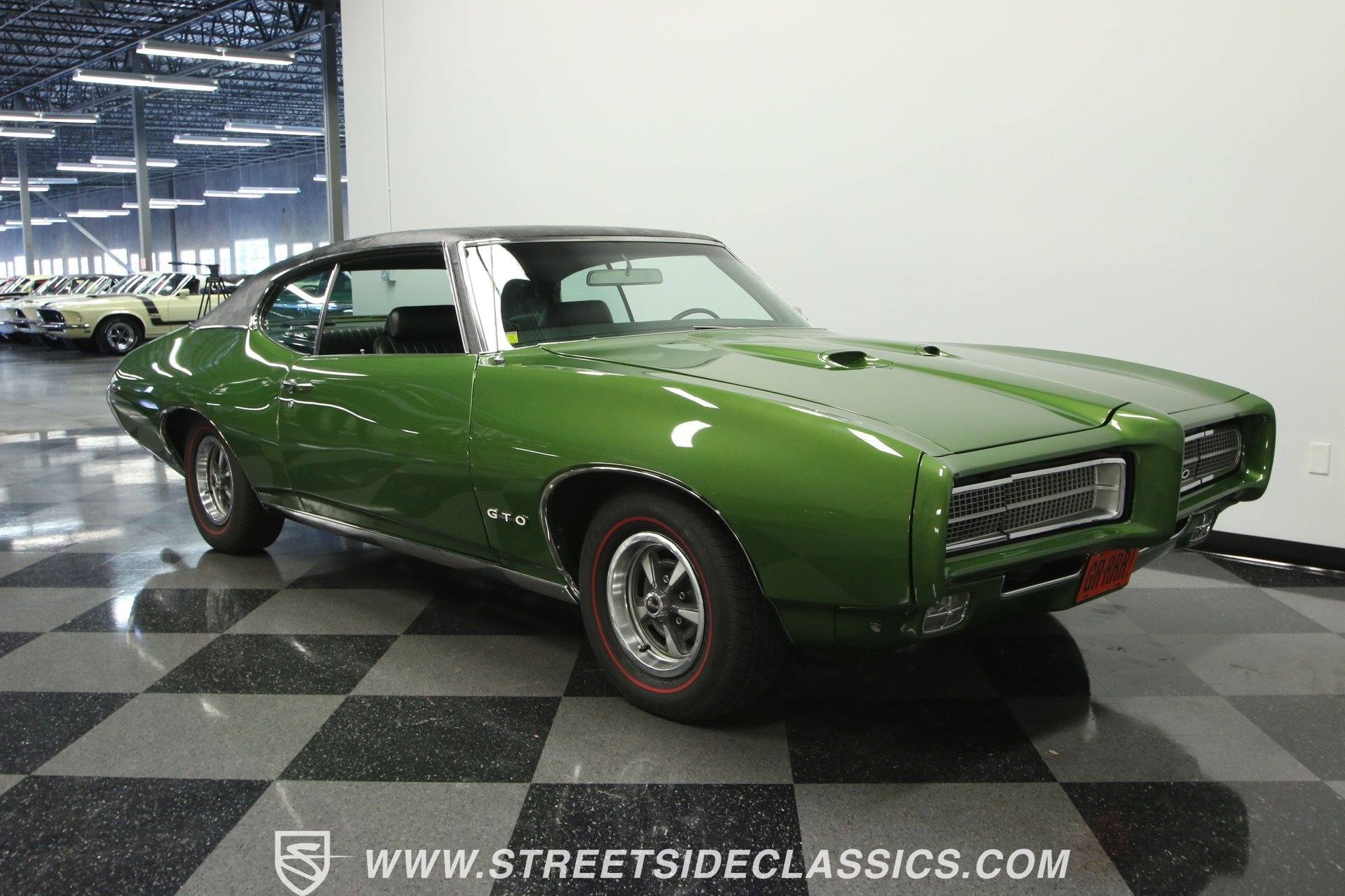 1969 Pontiac GTO or 1966 Pontiac GTO ----- eee م GTO o G T WWW