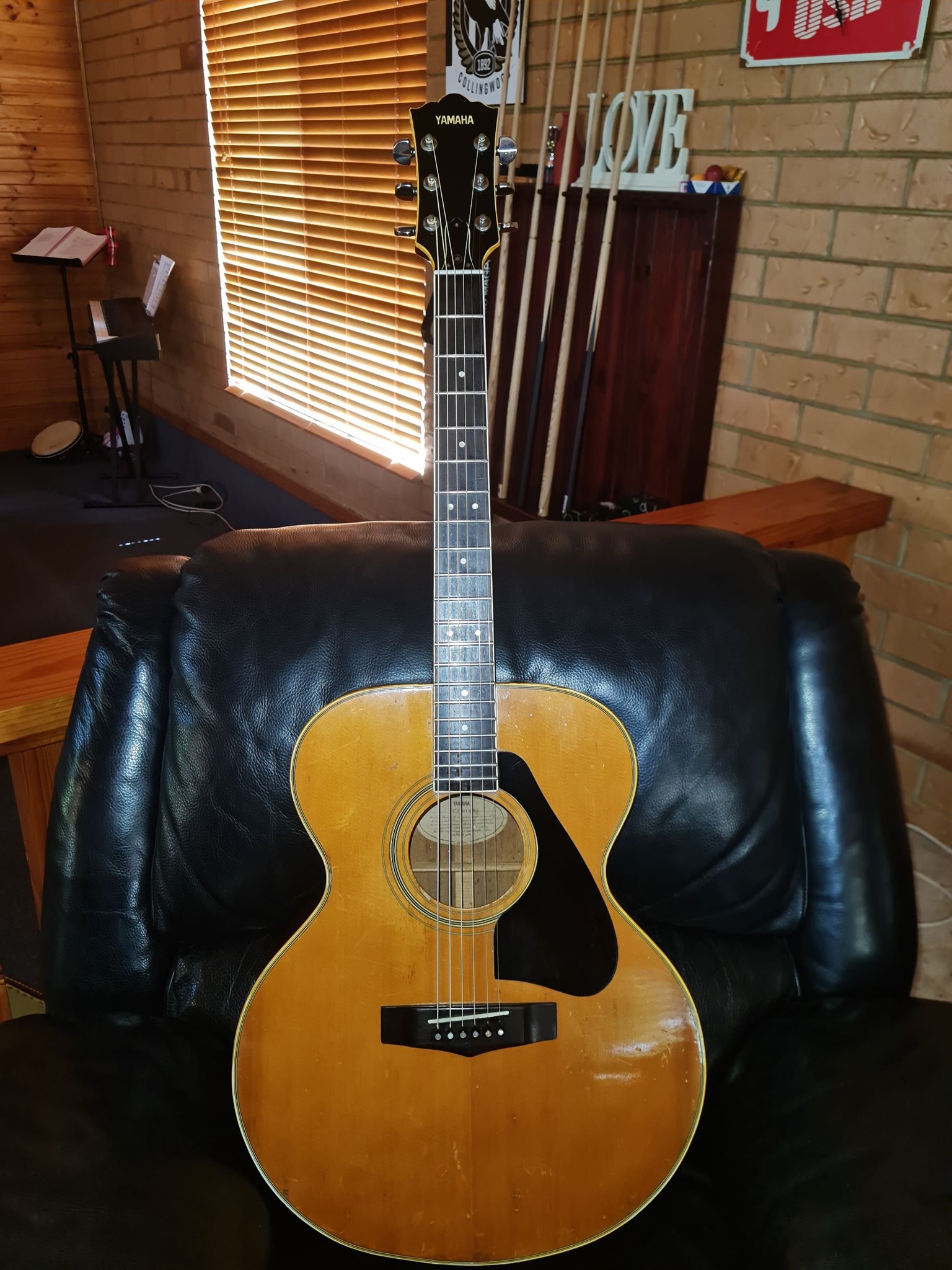 Yamaha CJ-818 guitar information needed