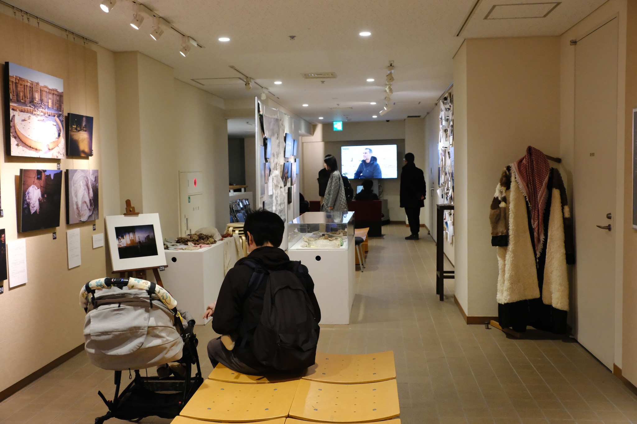 Tetsuo Udagawa - 終了してしまった写真展のUPではなはだ恐縮ですが 小松由佳写真展”The... | Facebook