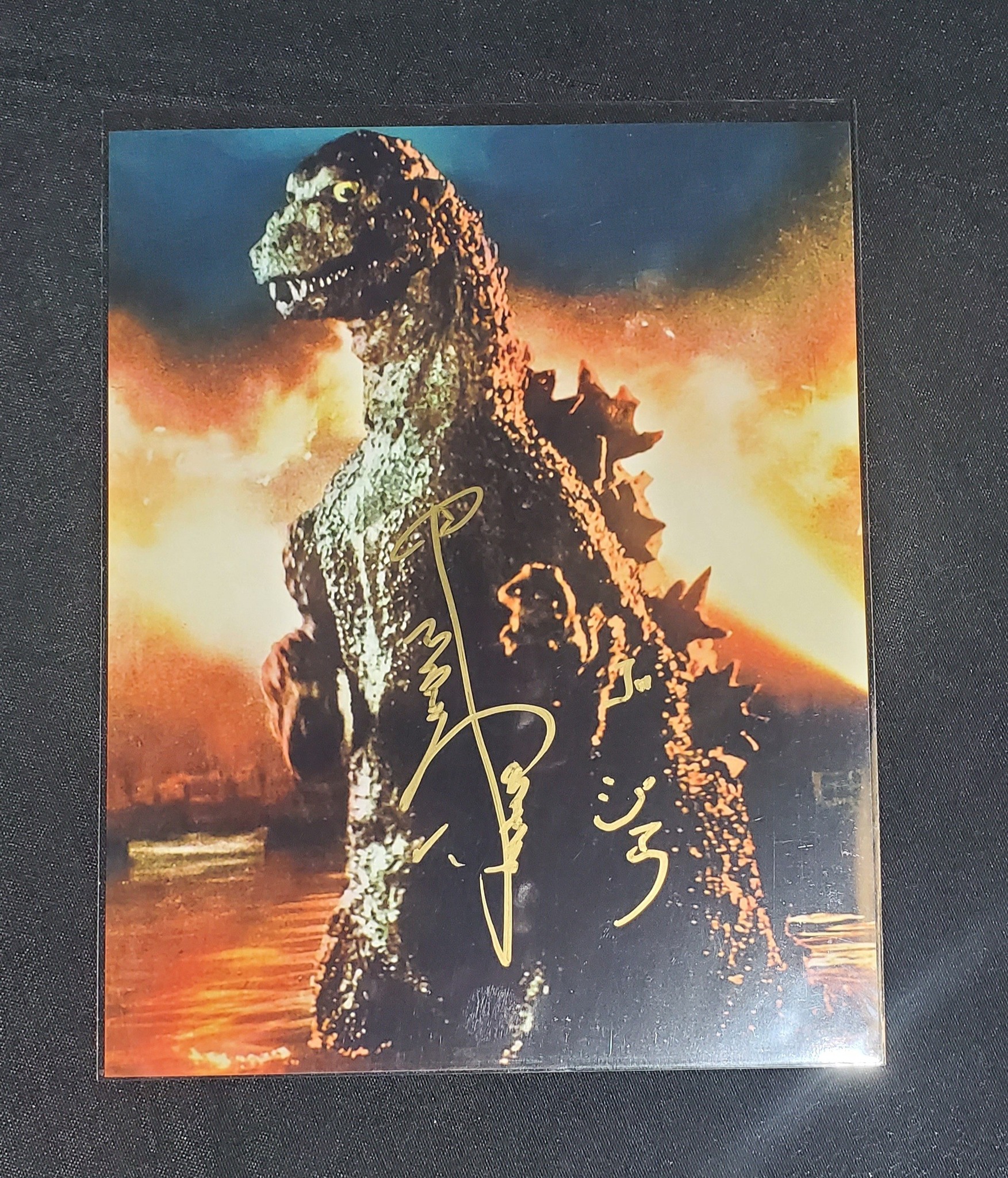 👉❣️Sold❌️❌️THB K.Godzilla
