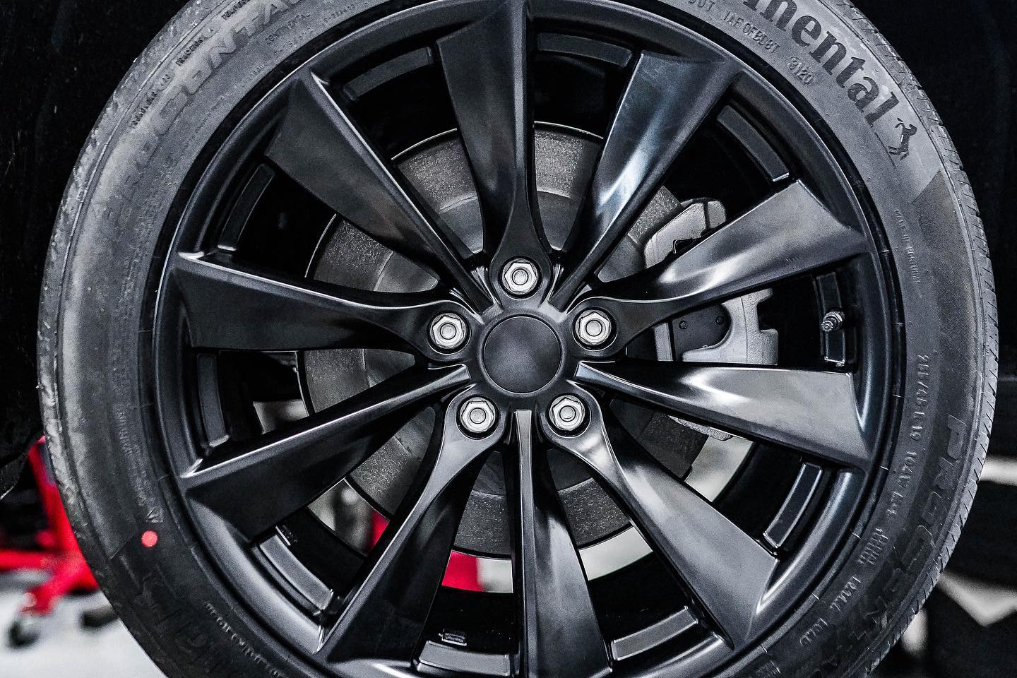 Model Y Replika R241 19x9.5 swapped... - EV Studio Vancouver