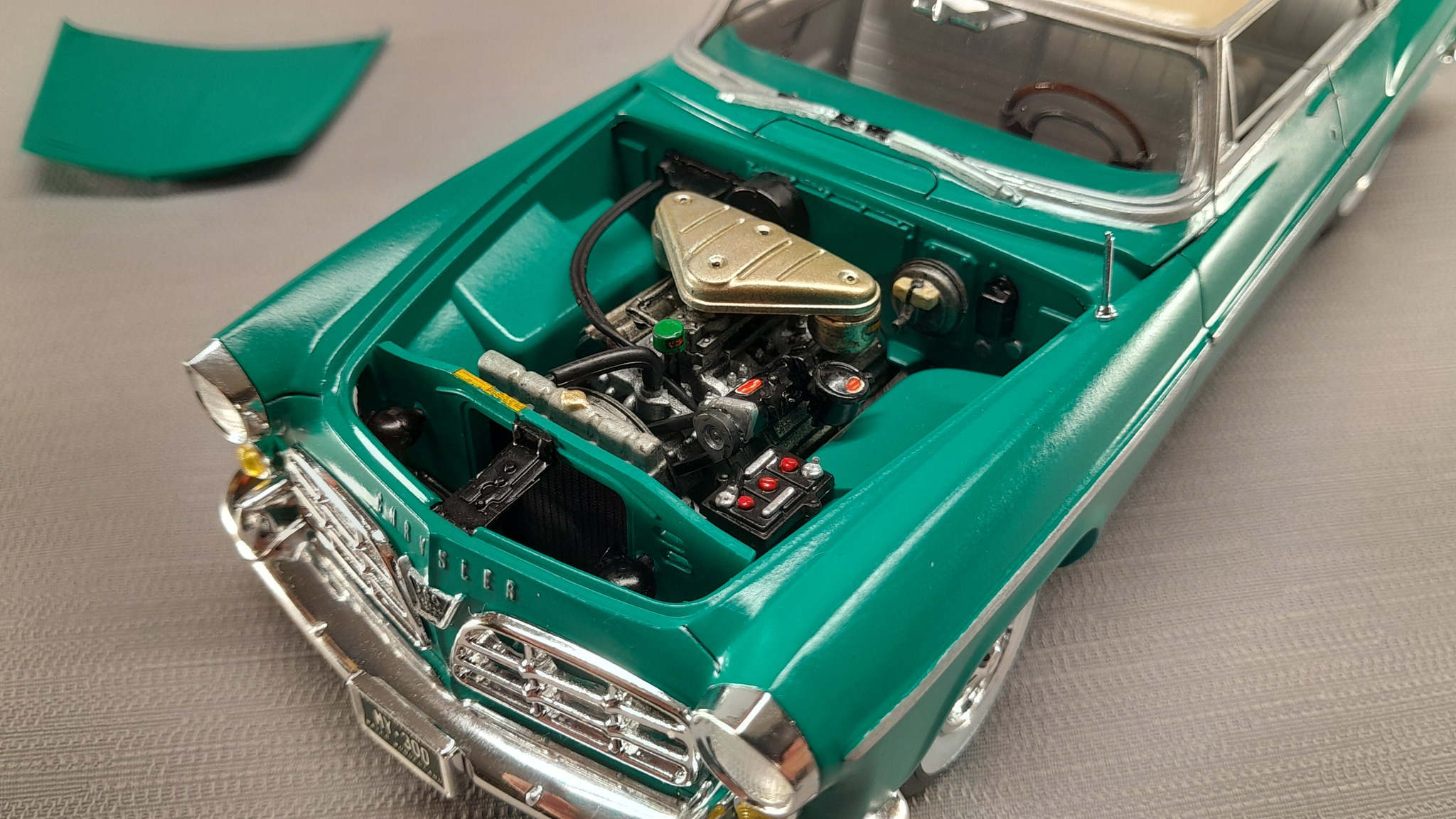 Moebius Chrysler 300 model car review