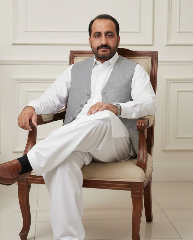 Roofi Sarkar - بچھڑتے وقت اسے اس قدر رعایت دی جبیں پہ بوسہ... | Facebook