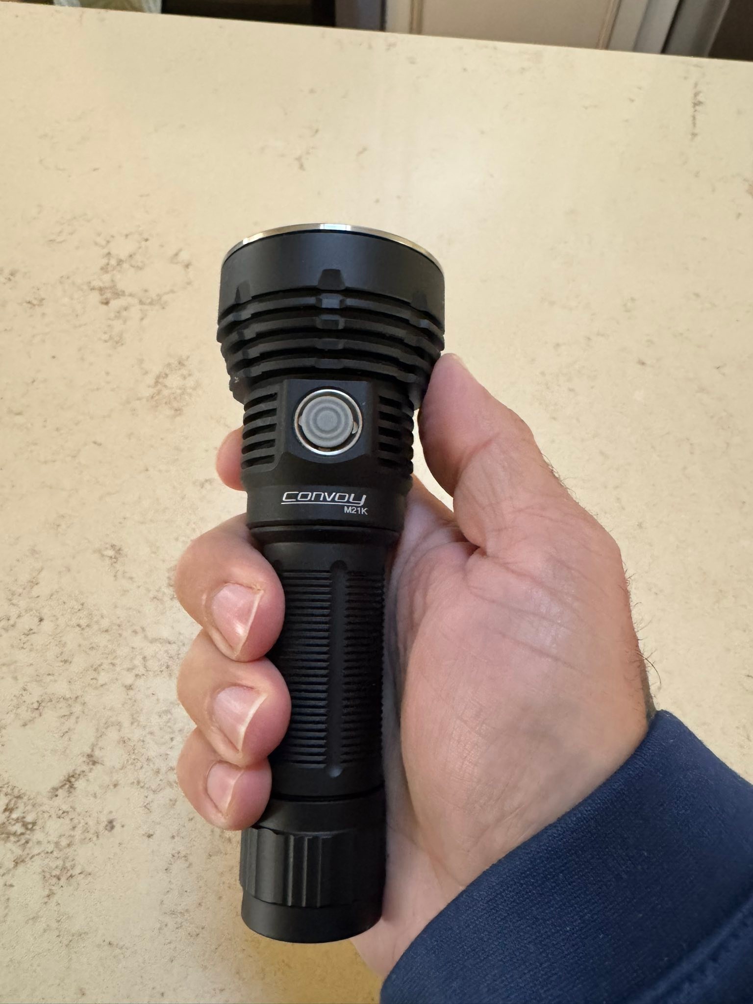 Convoy M21K LHP73B 1800K flashlight first impressions