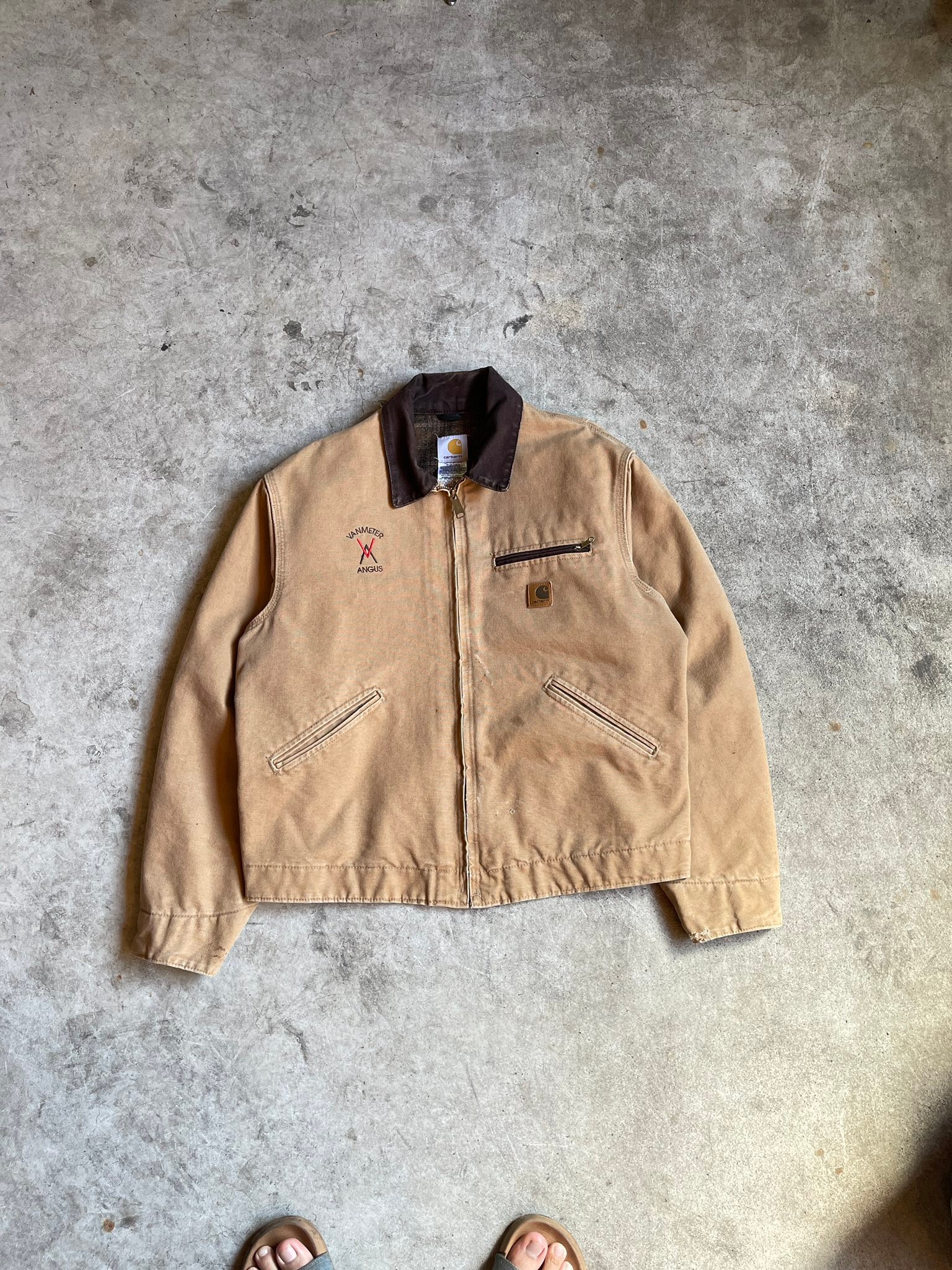 2000s Vintage Carhartt Detroit Jacket J97 CML Caramel Brown Size 