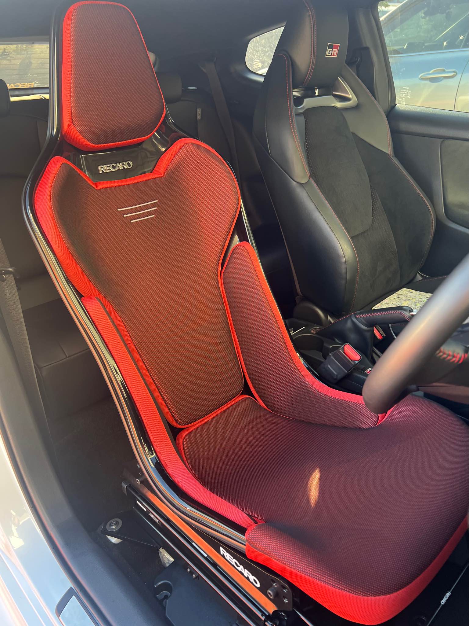 GRMN GR YARIS Recaro Bucket Seat Original GRMN GR Yaris Full 