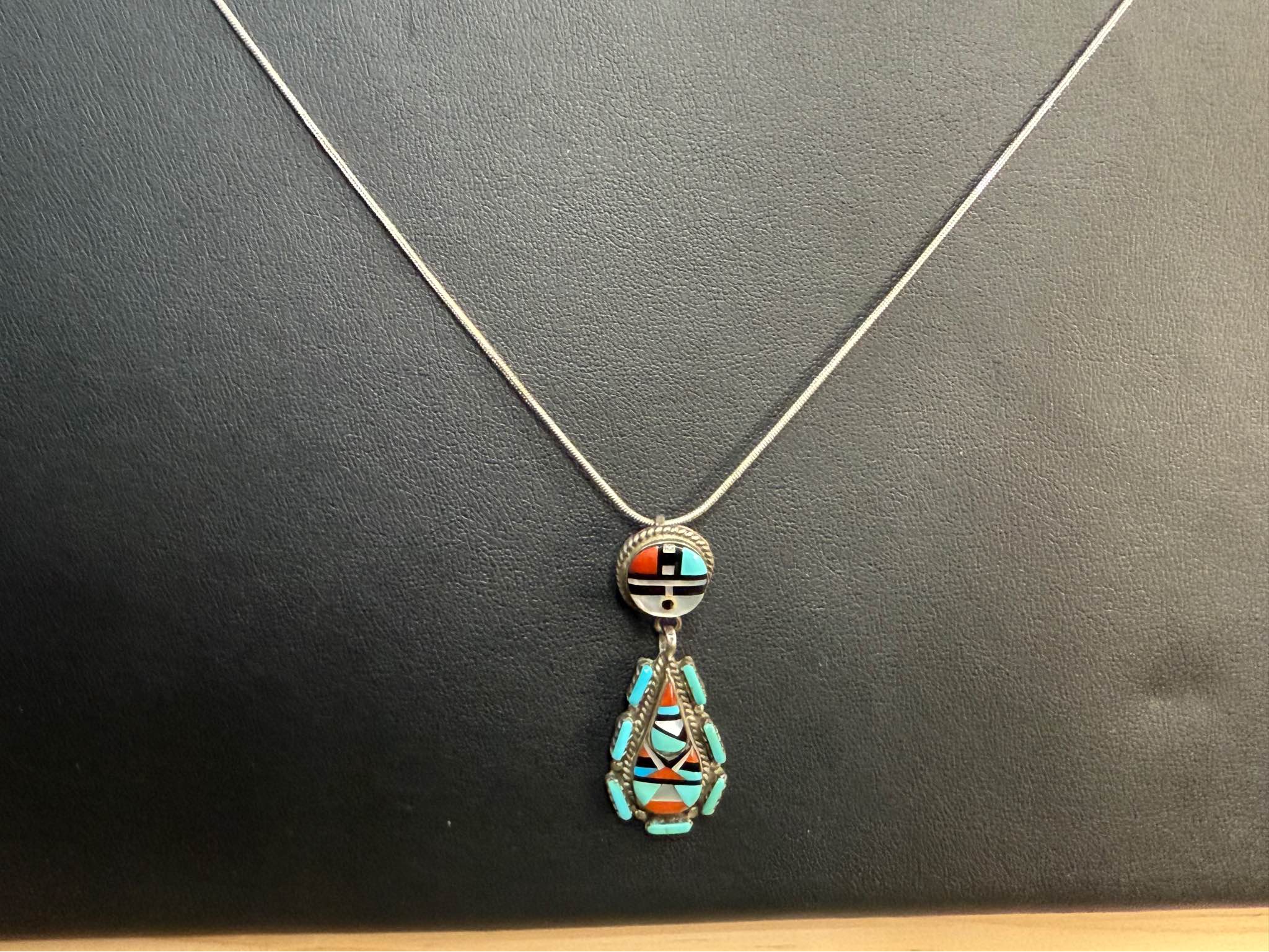 Shipping available Authentic vintage Zuni inlay necklace hand 